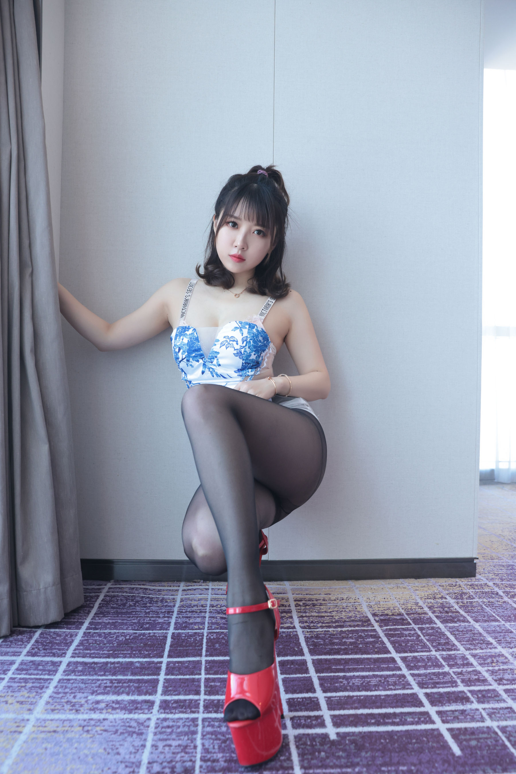 斗鱼主播 小女巫露娜 - 青花瓷旗袍  第123张