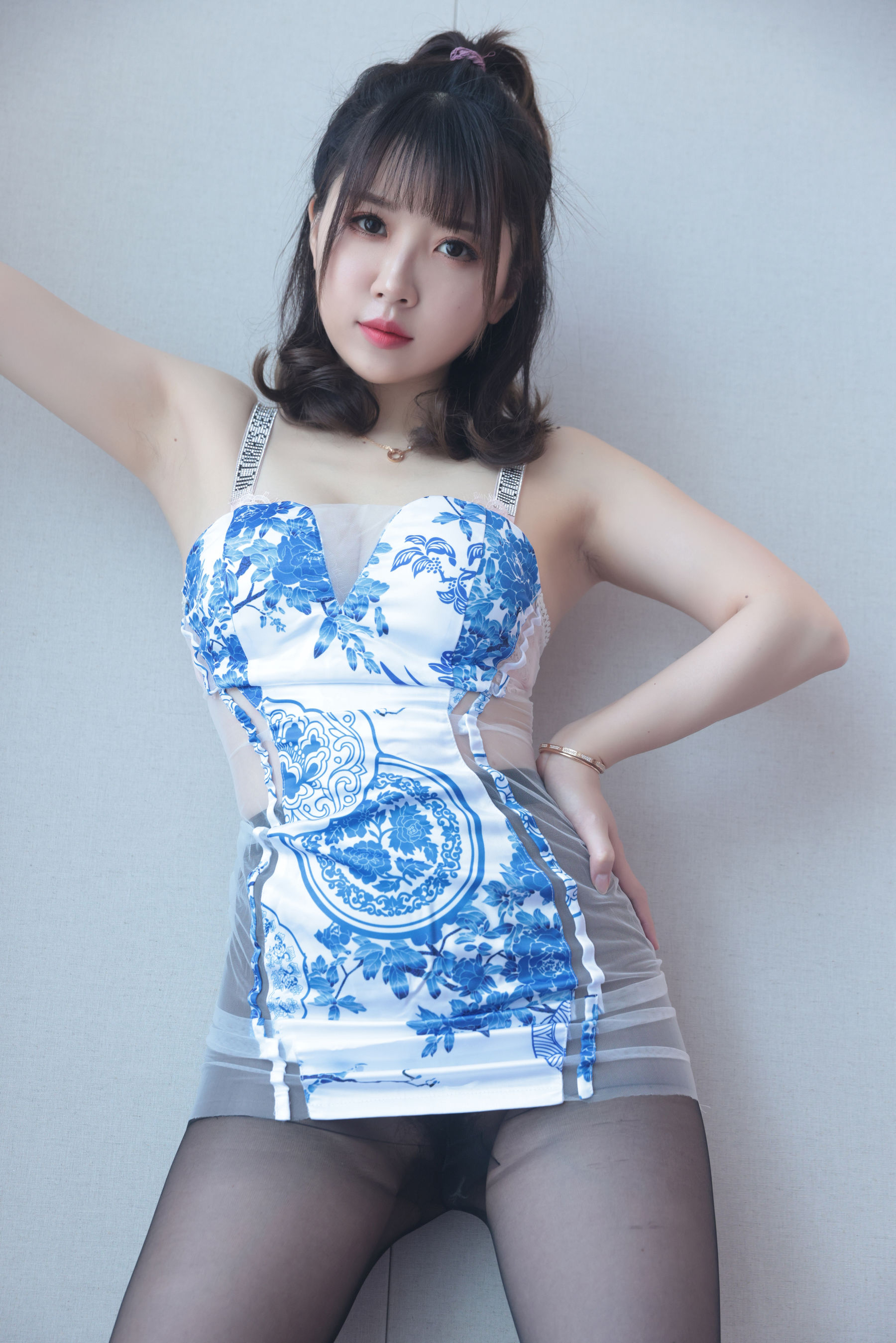 斗鱼主播 小女巫露娜 - 青花瓷旗袍  第30张