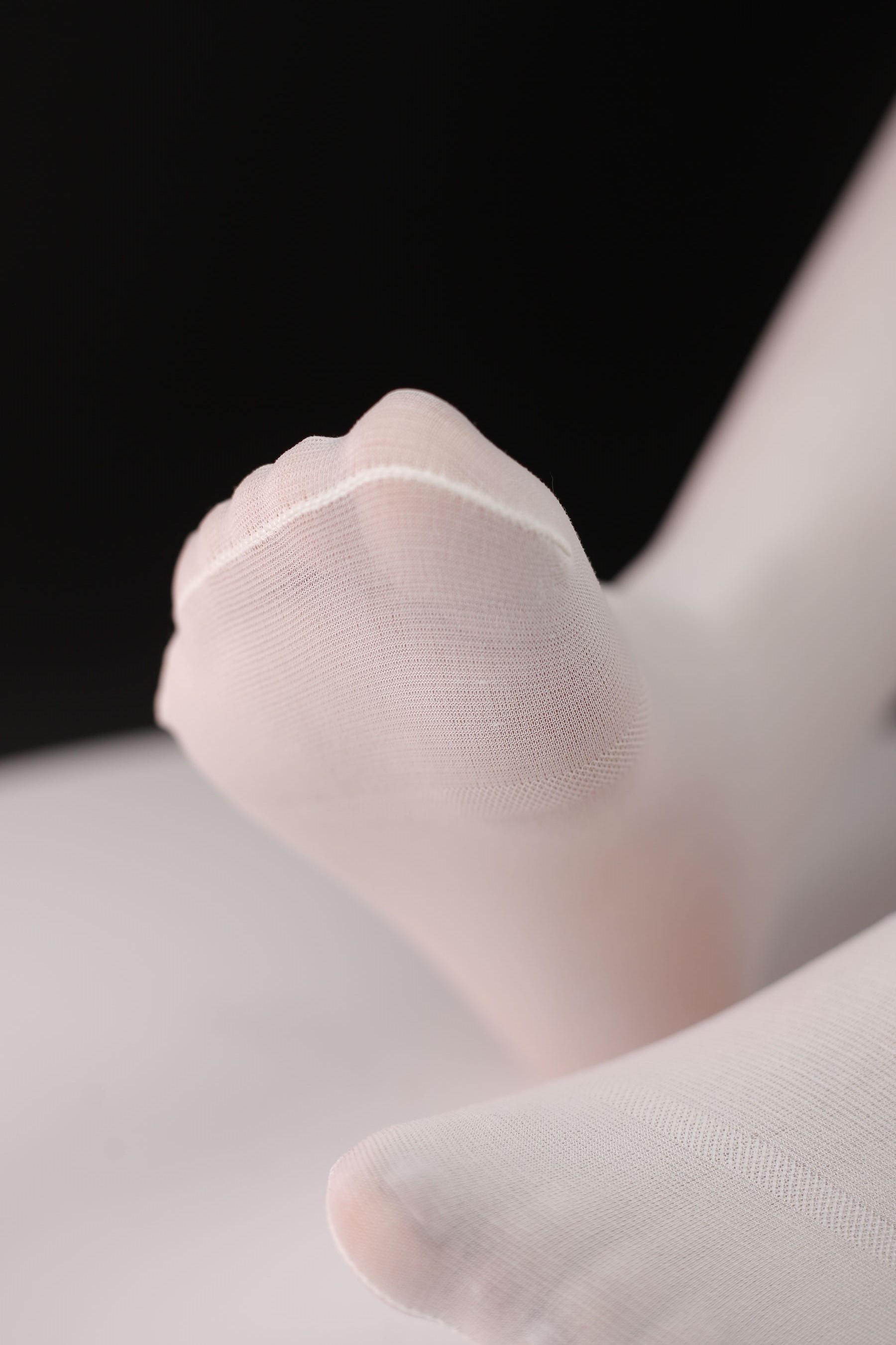 小糖果 微甜 - 白丝黑色高跟  第21张