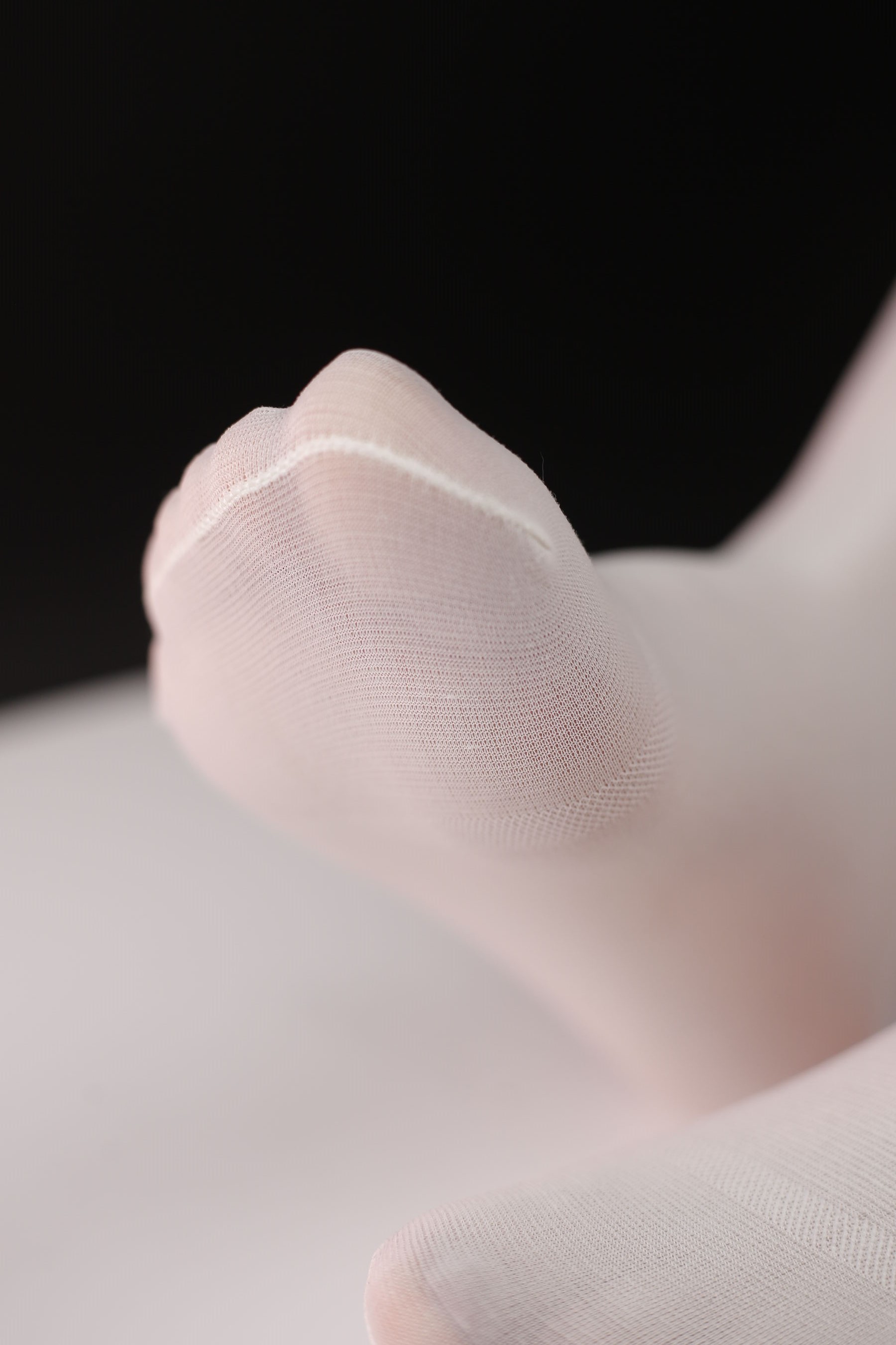 小糖果 微甜 - 白丝黑色高跟  第20张