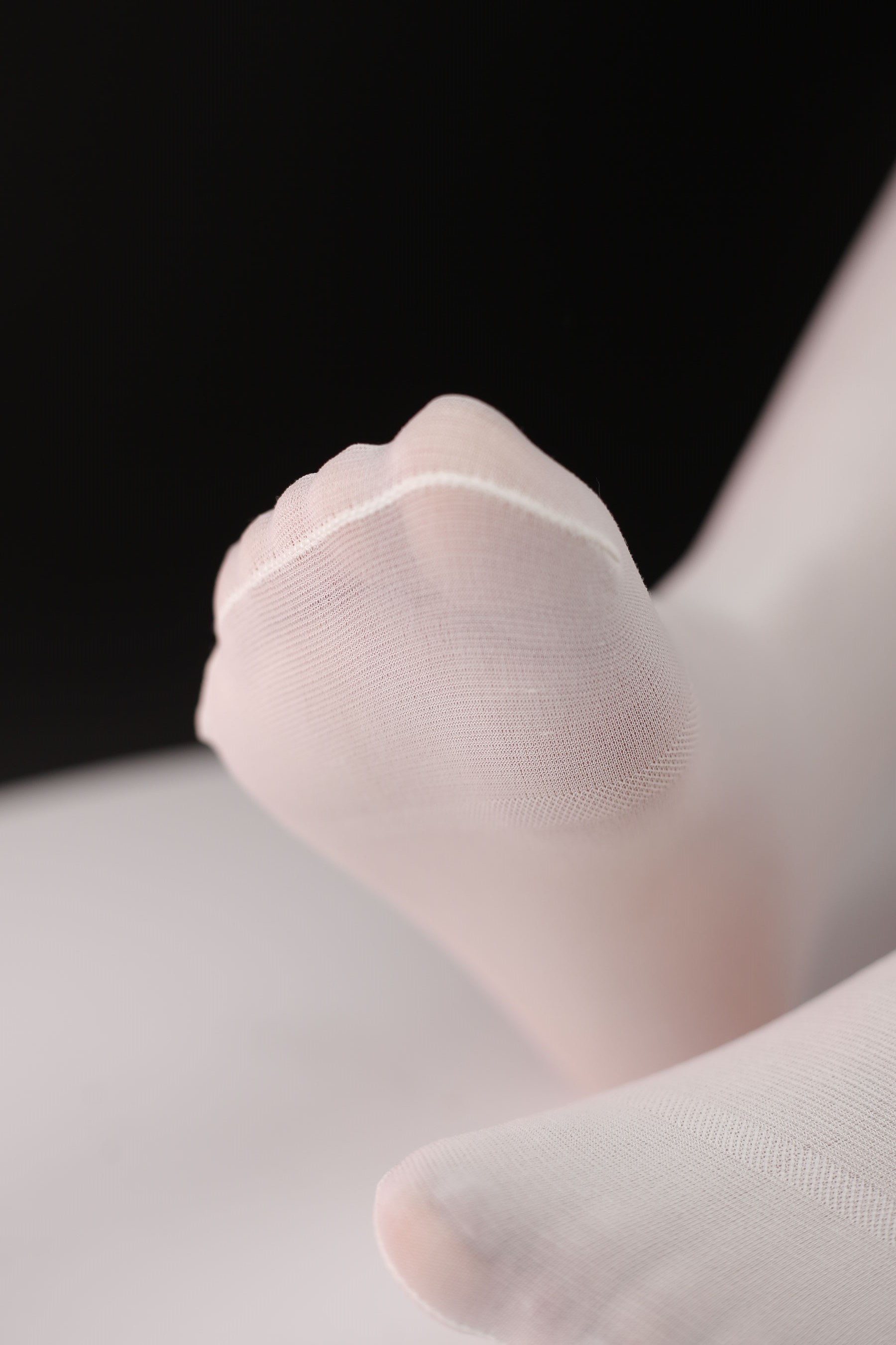 小糖果 微甜 - 白丝黑色高跟  第22张