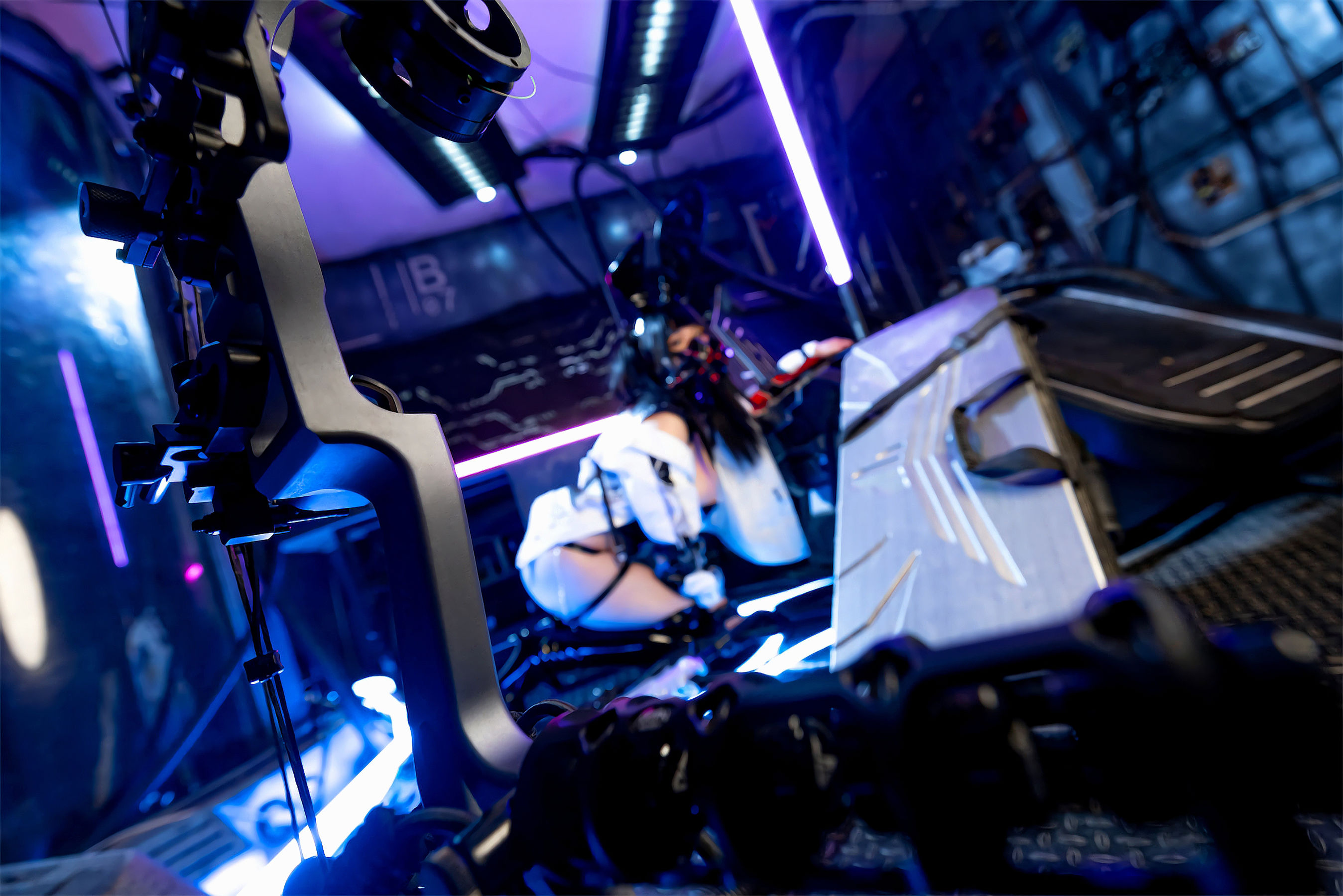 自闭颜球球 (无颜小天使wy) - 赛博 透明兔女郎  第12张