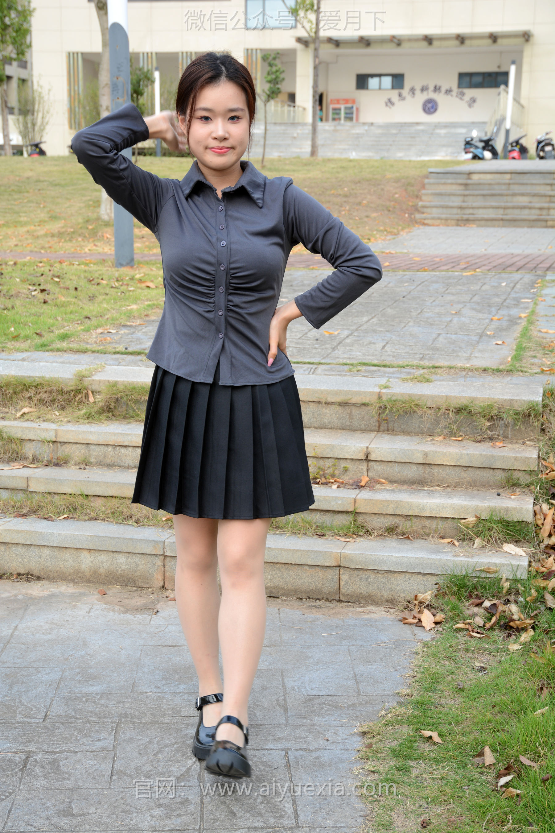 月下摄影 NO.006 茜茜 ~灰色小JK 这身灰色小JK被我穿出了正装的感觉  第5张