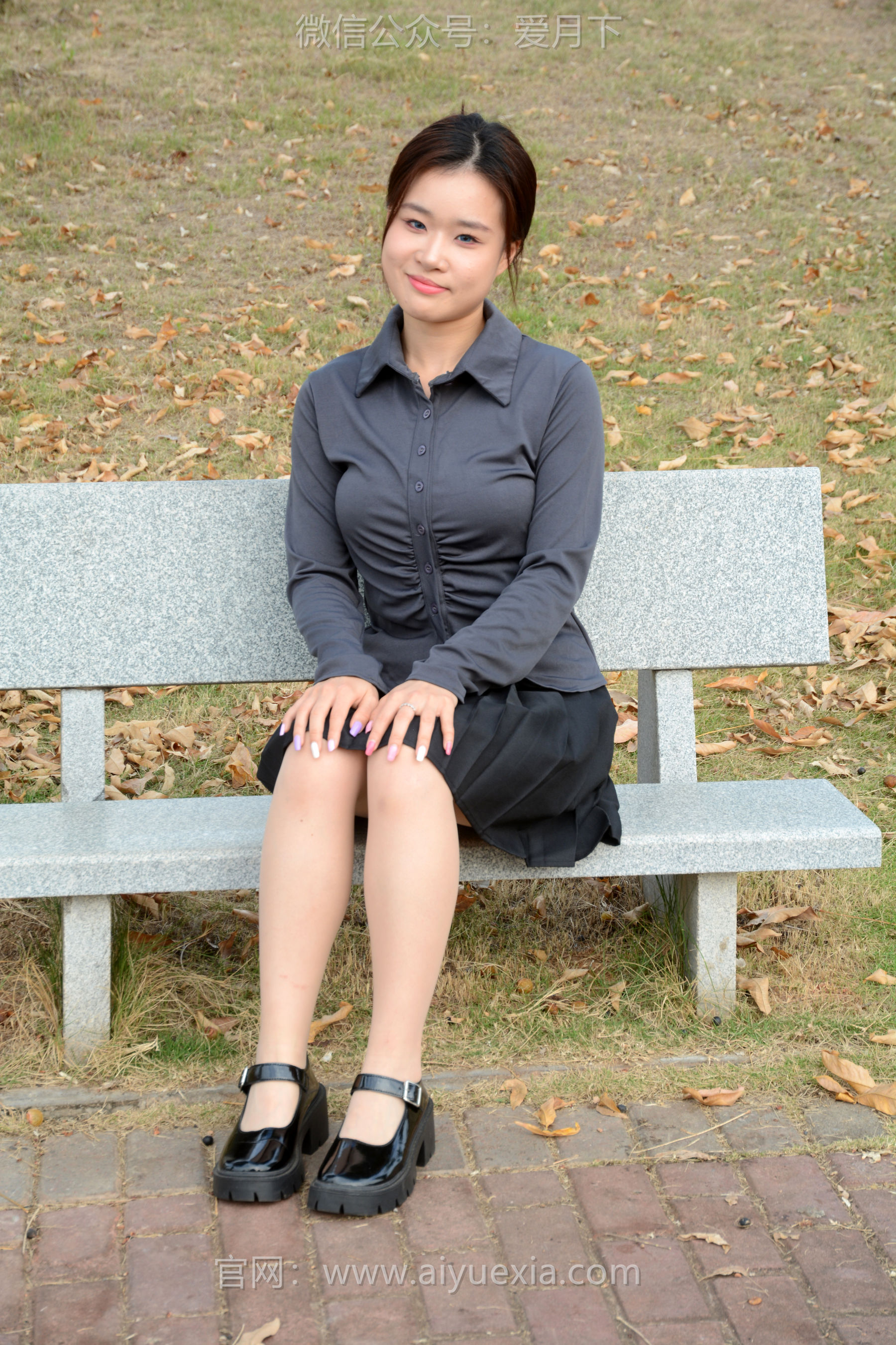 月下摄影 NO.006 茜茜 ~灰色小JK 这身灰色小JK被我穿出了正装的感觉  第5张