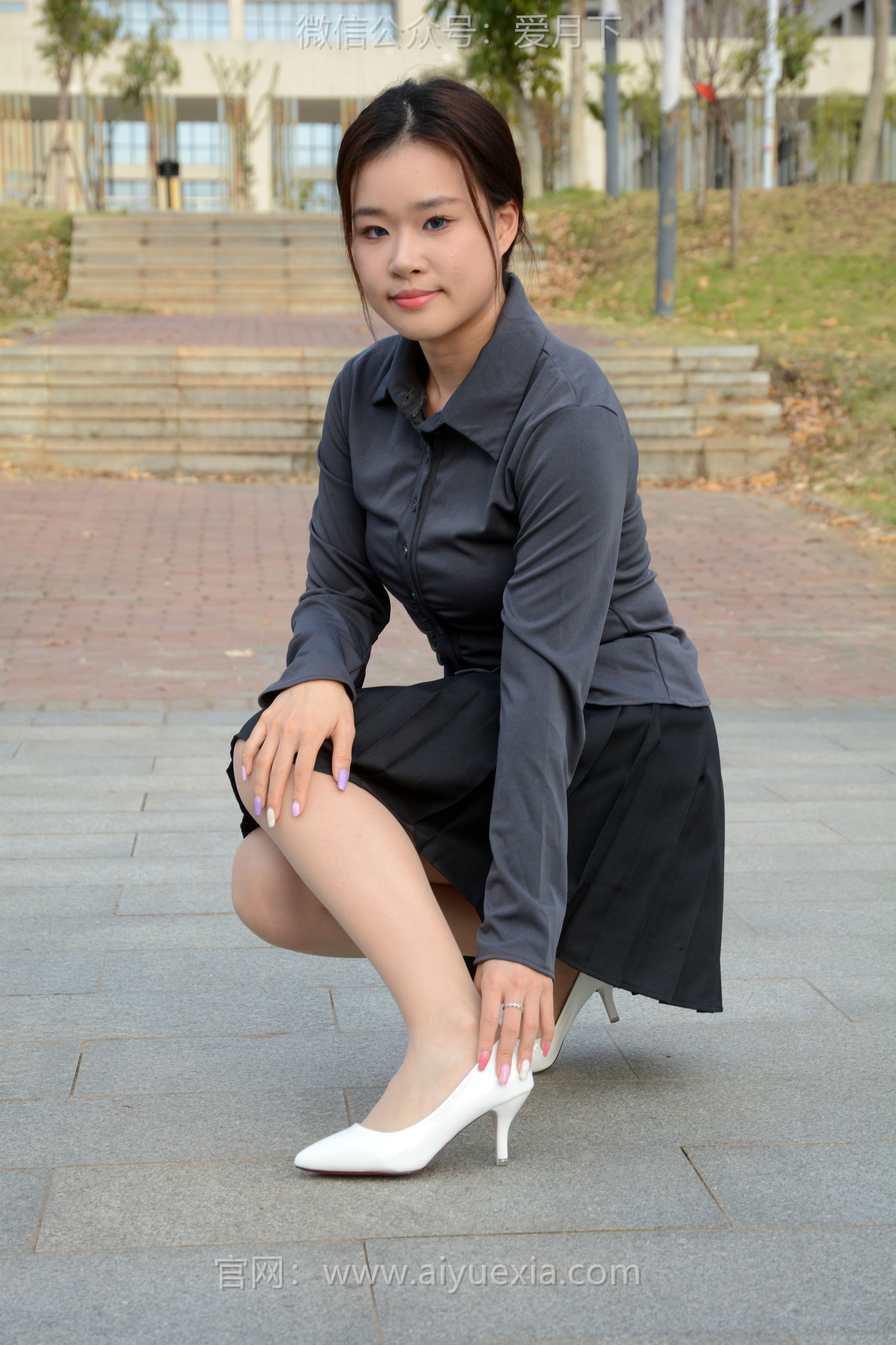 月下摄影 NO.006 茜茜 ~灰色小JK 这身灰色小JK被我穿出了正装的感觉  第18张