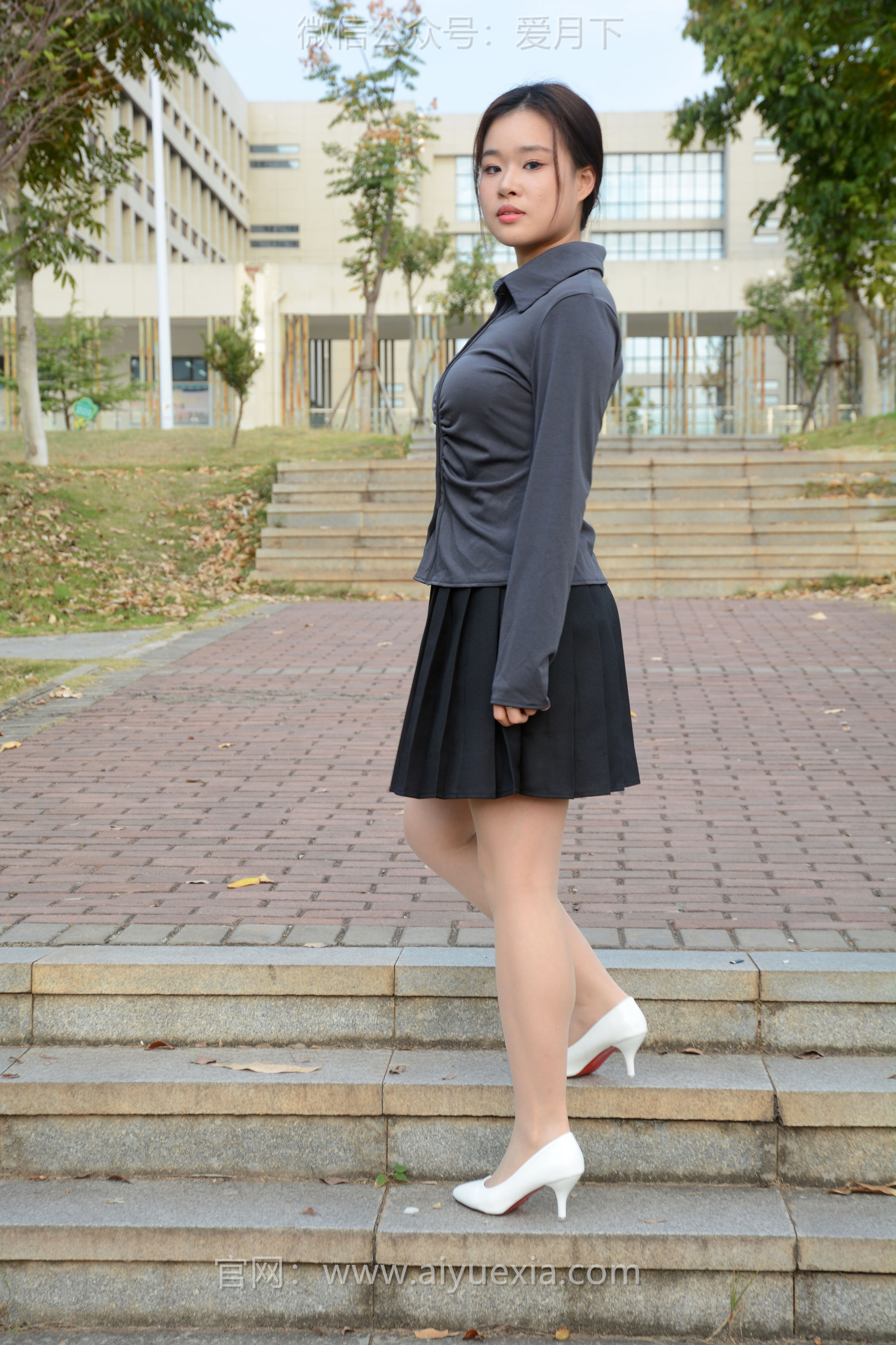 月下摄影 NO.006 茜茜 ~灰色小JK 这身灰色小JK被我穿出了正装的感觉  第26张