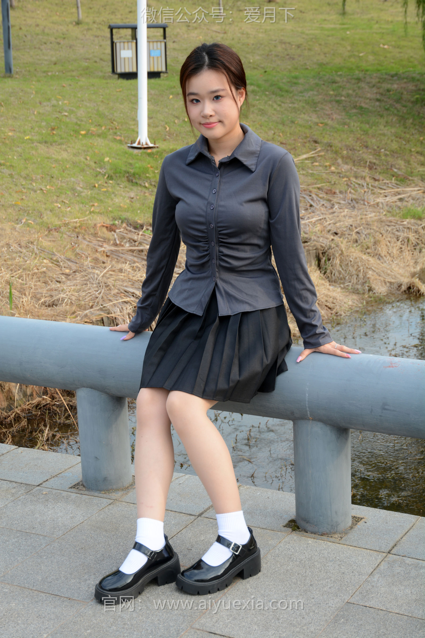 月下摄影 NO.006 茜茜 ~灰色小JK 这身灰色小JK被我穿出了正装的感觉  第55张