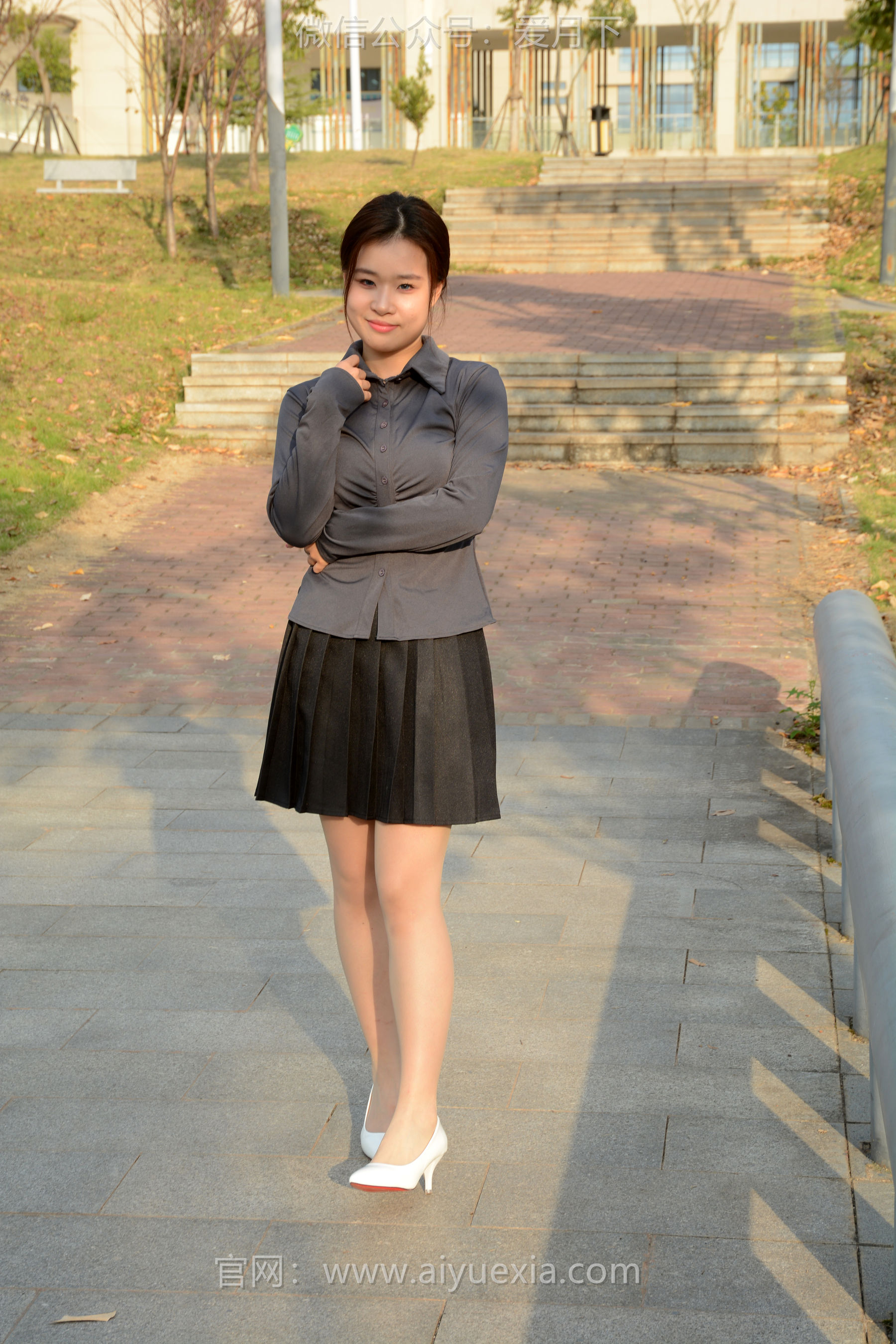 月下摄影 NO.006 茜茜 ~灰色小JK 这身灰色小JK被我穿出了正装的感觉  第65张