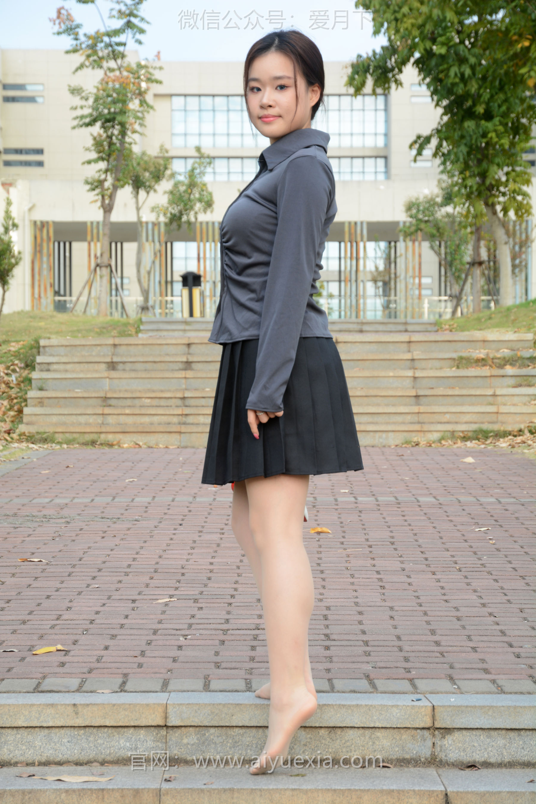 月下摄影 NO.006 茜茜 ~灰色小JK 这身灰色小JK被我穿出了正装的感觉  第26张