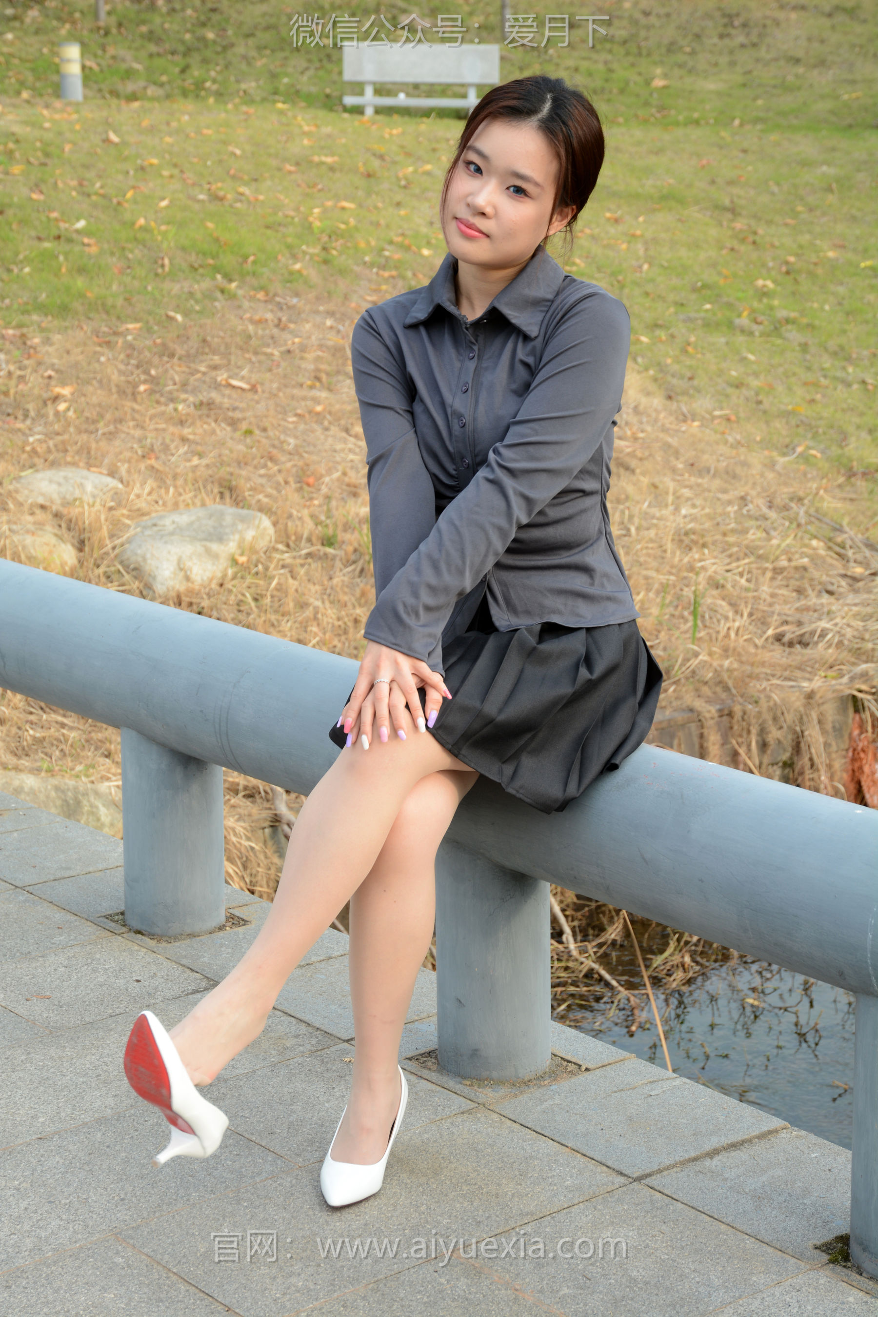 月下摄影 NO.006 茜茜 ~灰色小JK 这身灰色小JK被我穿出了正装的感觉  第80张