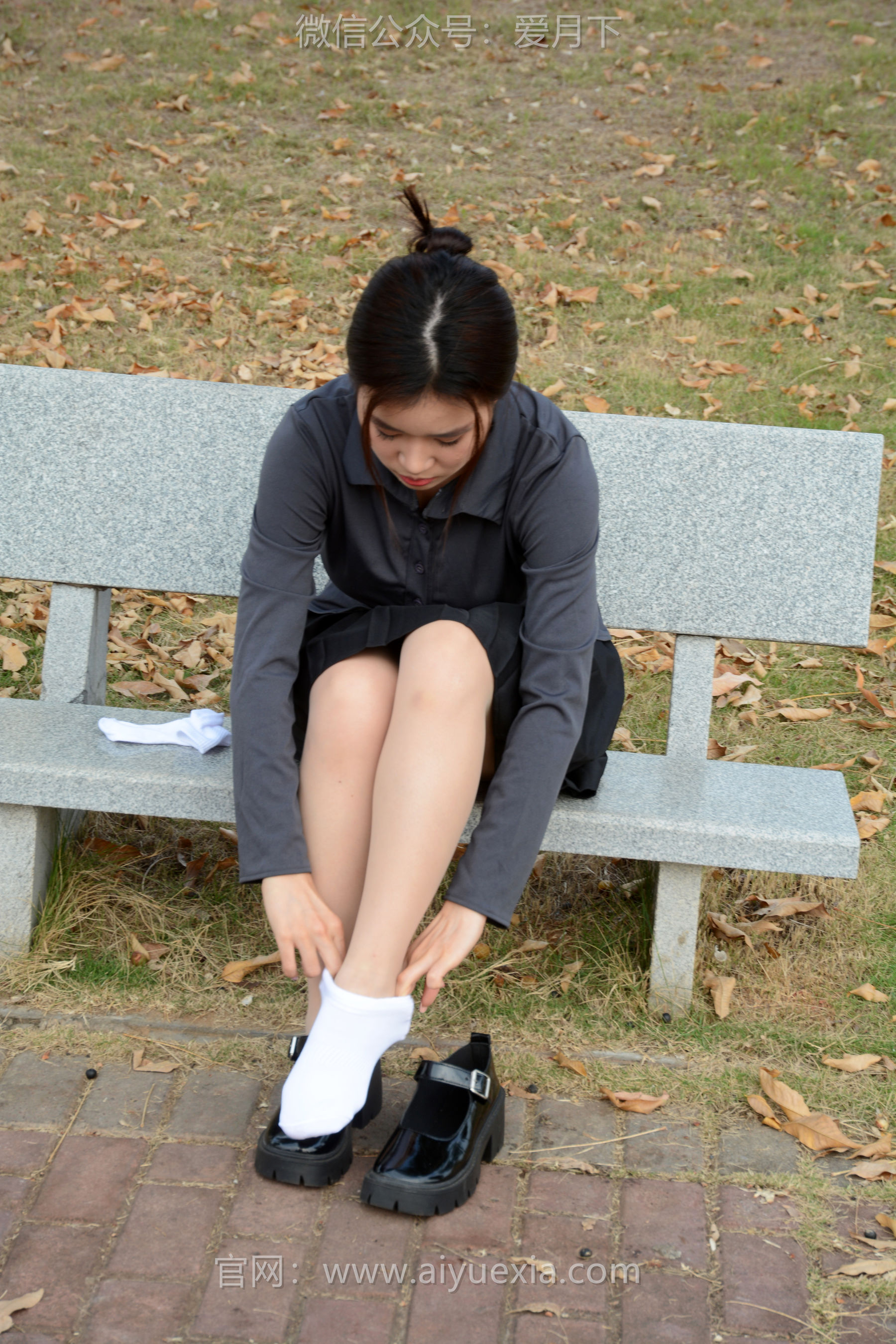 月下摄影 NO.006 茜茜 ~灰色小JK 这身灰色小JK被我穿出了正装的感觉  第7张