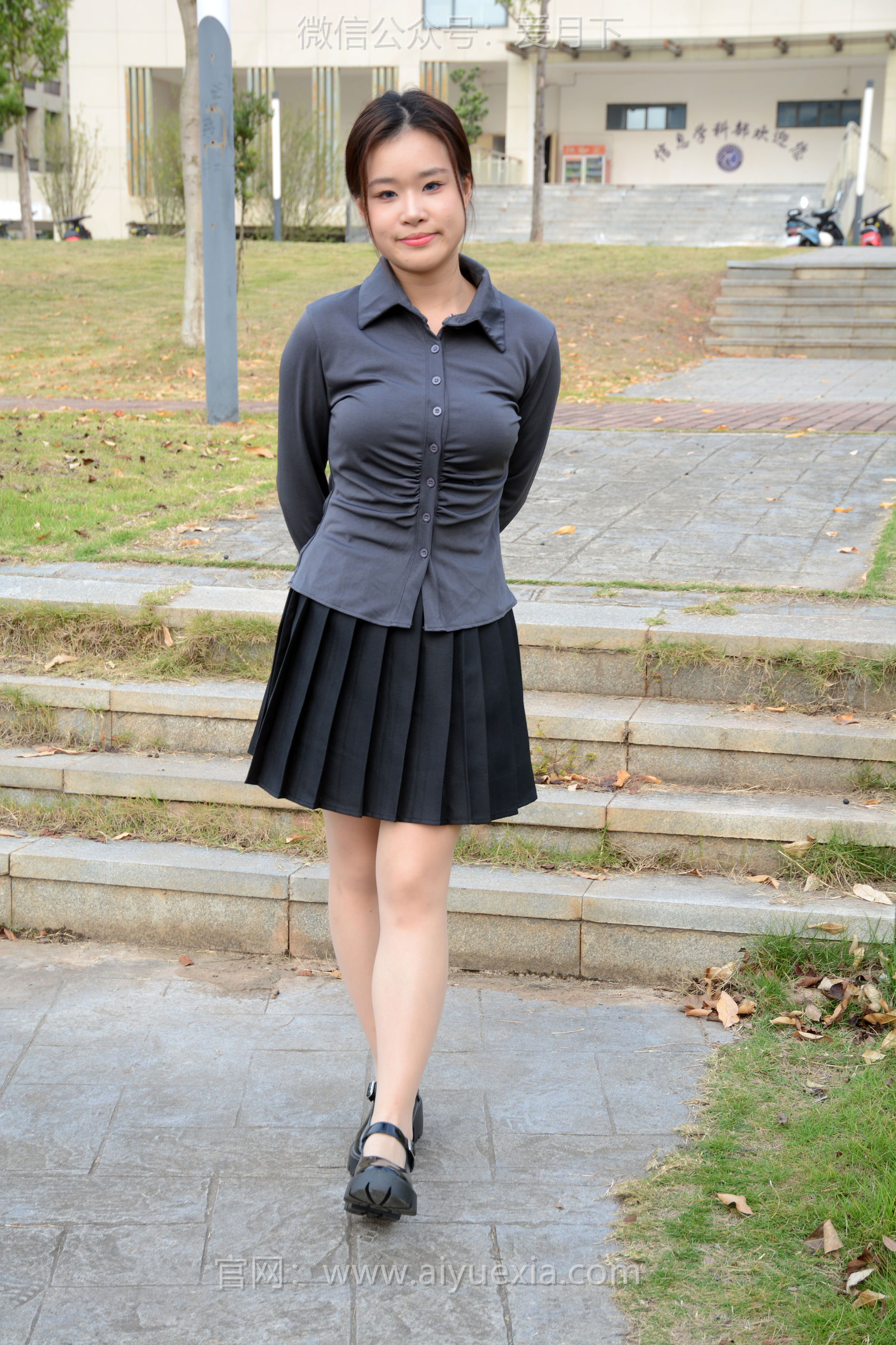 月下摄影 NO.006 茜茜 ~灰色小JK 这身灰色小JK被我穿出了正装的感觉  第4张