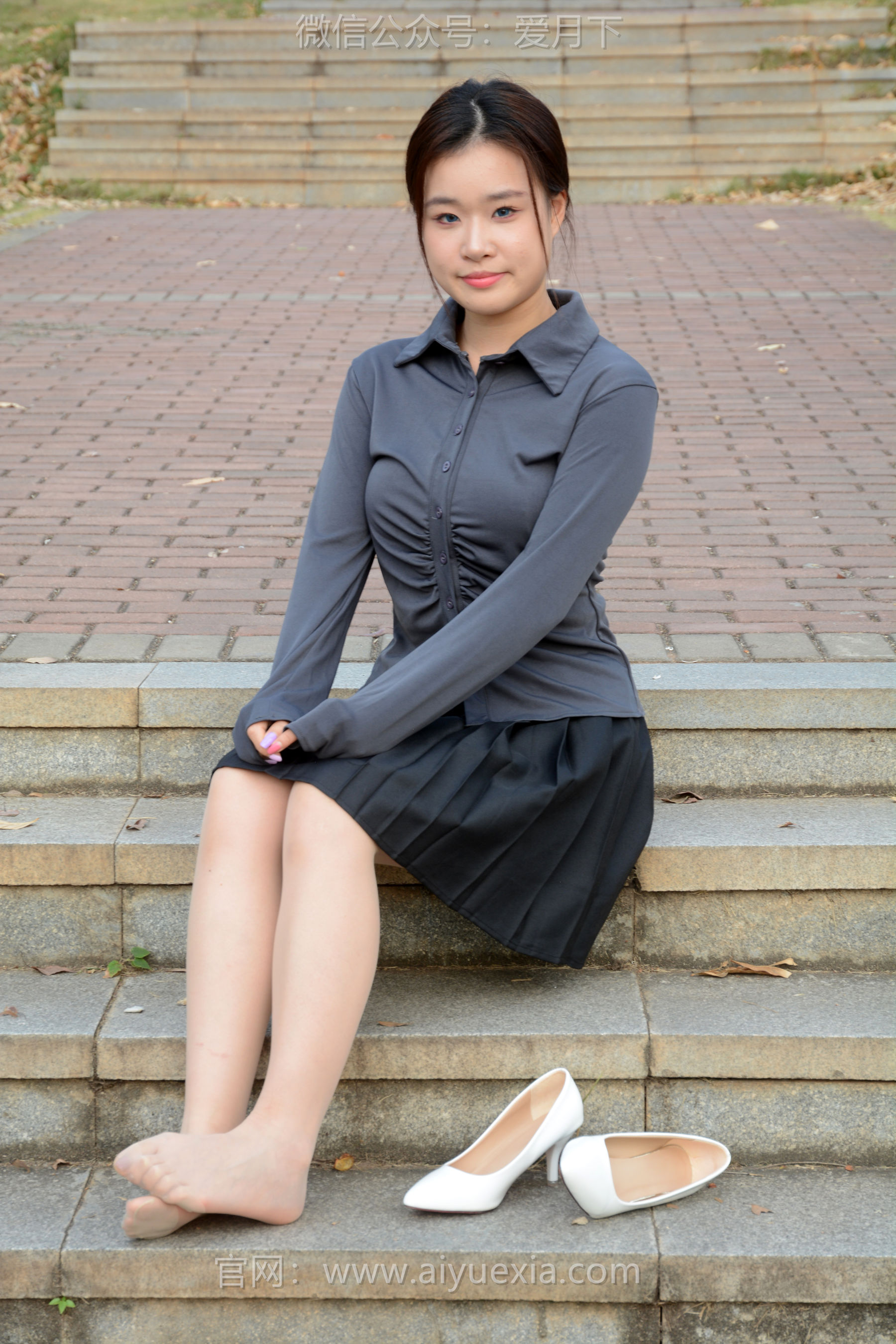 月下摄影 NO.006 茜茜 ~灰色小JK 这身灰色小JK被我穿出了正装的感觉  第23张