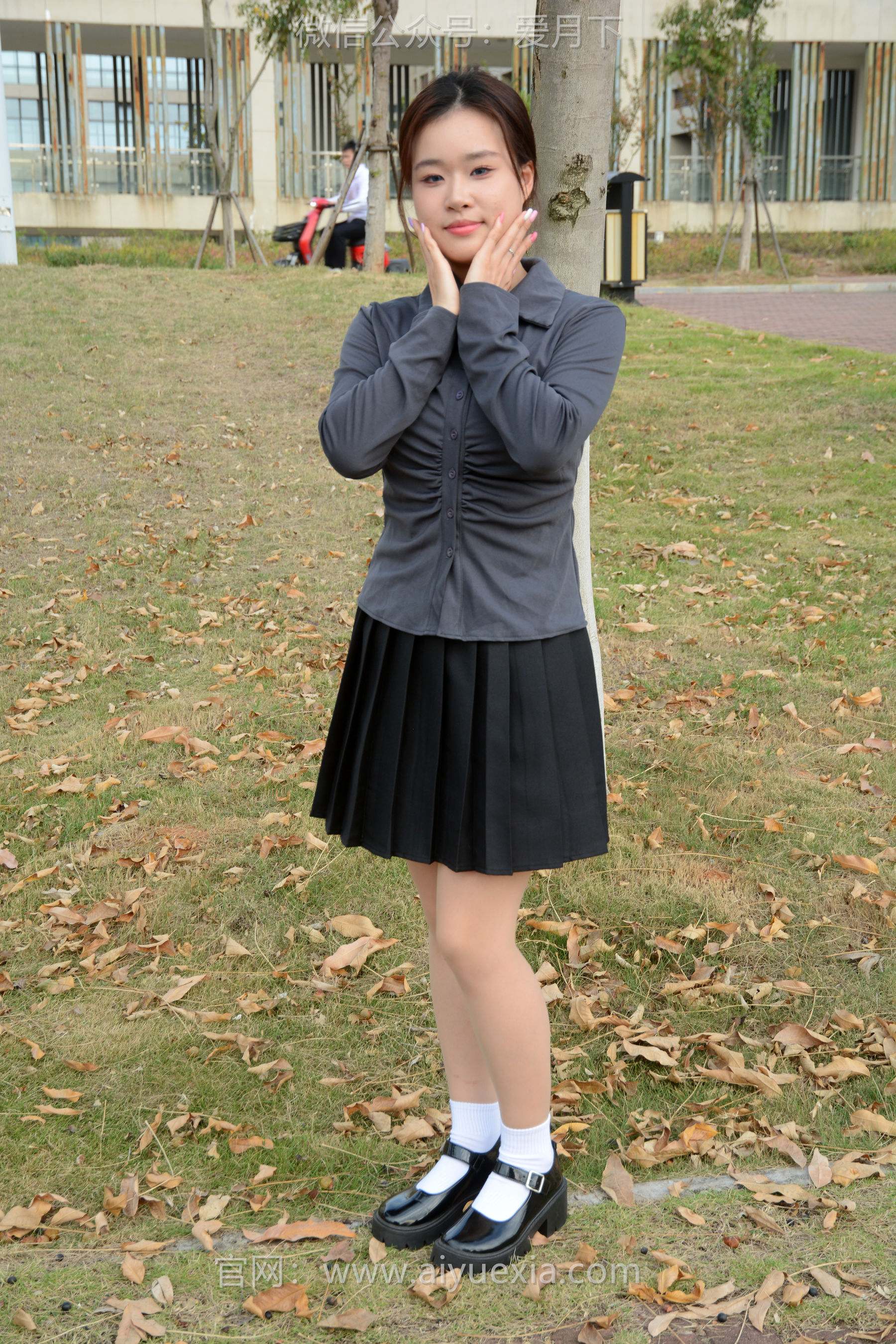 月下摄影 NO.006 茜茜 ~灰色小JK 这身灰色小JK被我穿出了正装的感觉  第42张