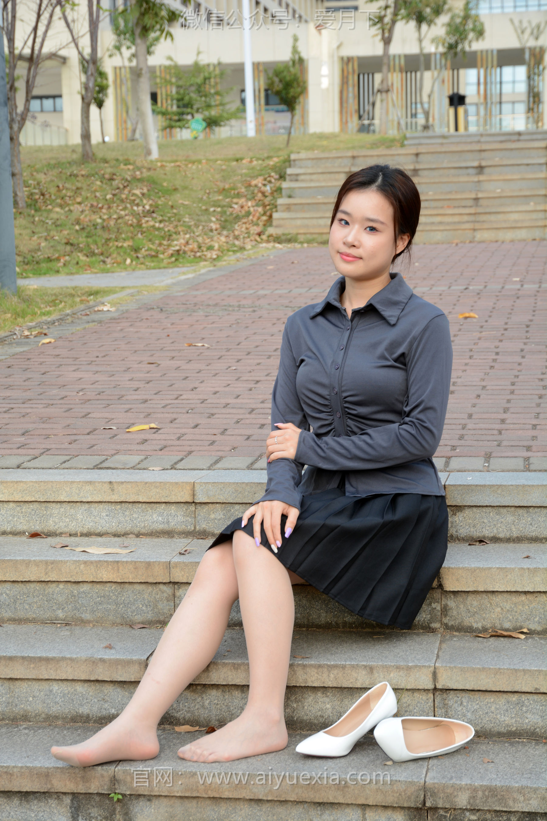 月下摄影 NO.006 茜茜 ~灰色小JK 这身灰色小JK被我穿出了正装的感觉  第23张