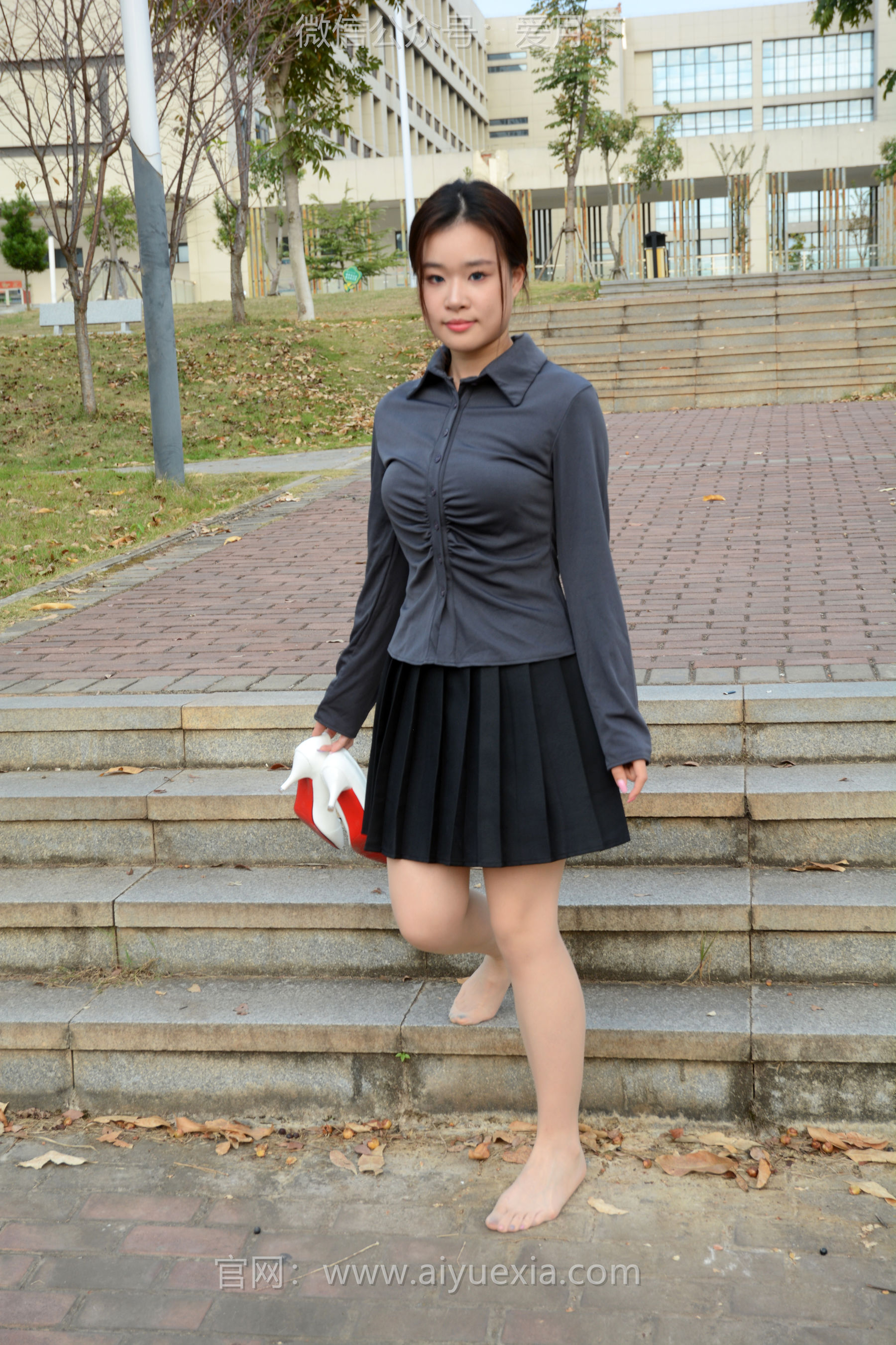 月下摄影 NO.006 茜茜 ~灰色小JK 这身灰色小JK被我穿出了正装的感觉  第100张