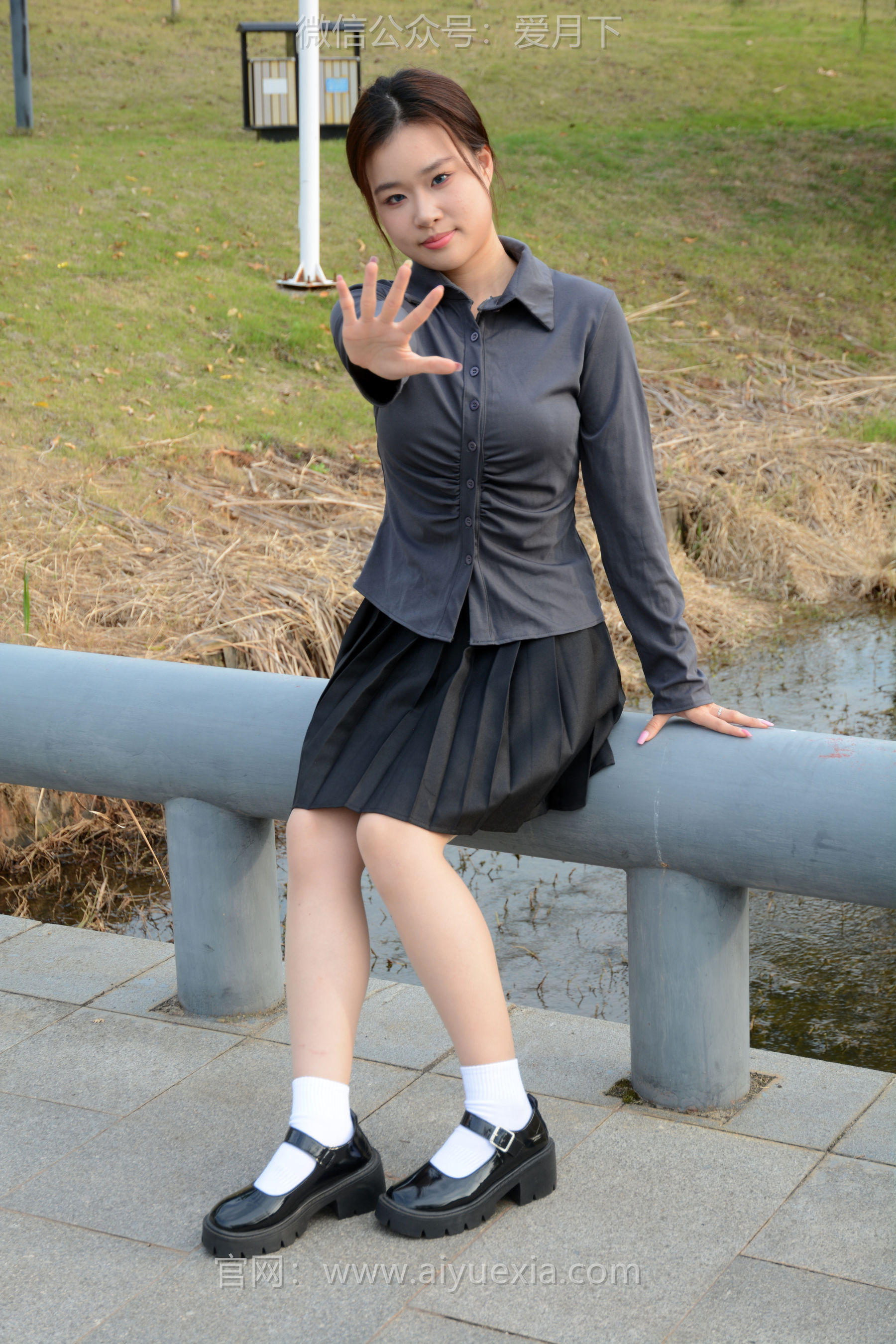 月下摄影 NO.006 茜茜 ~灰色小JK 这身灰色小JK被我穿出了正装的感觉  第57张