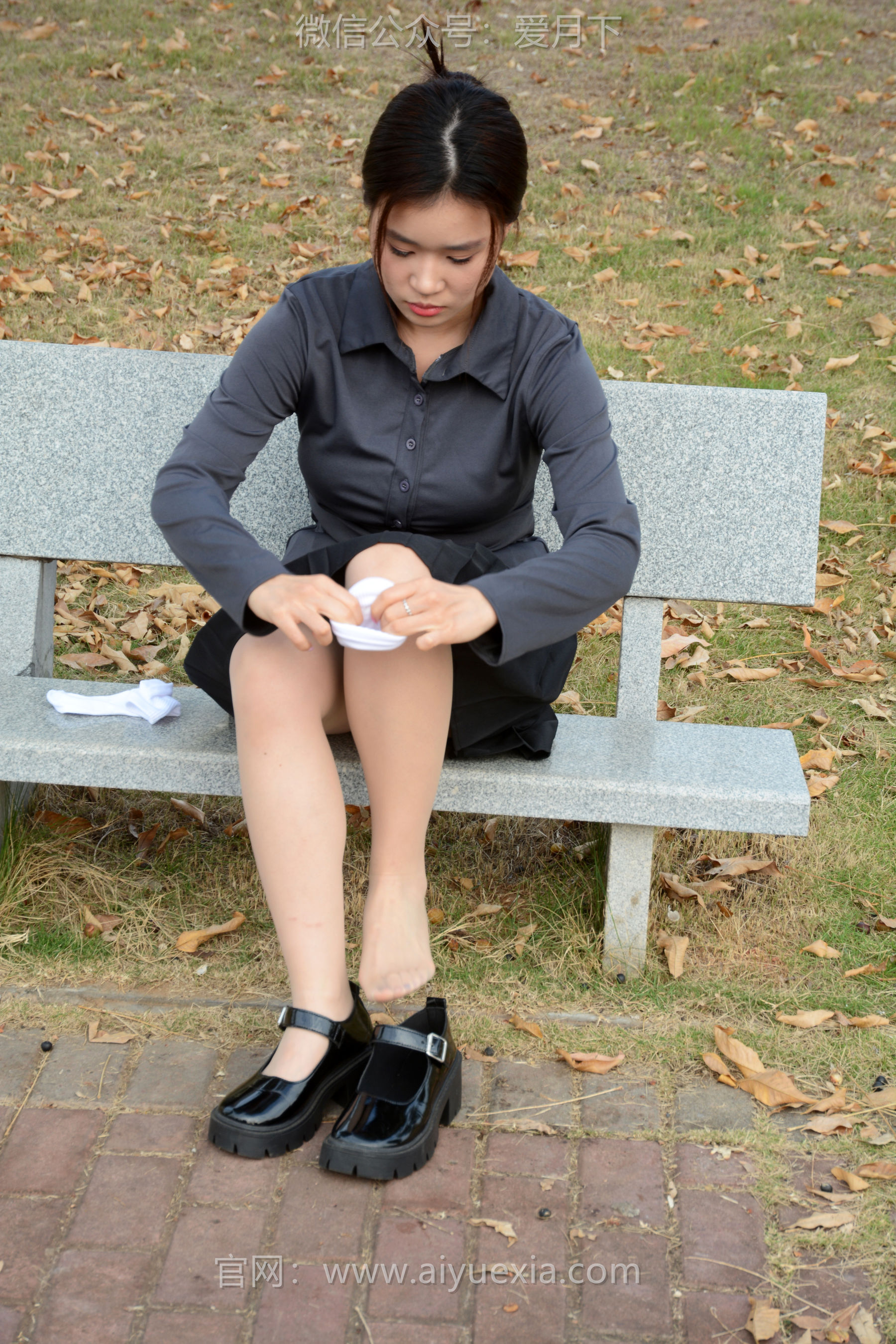 月下摄影 NO.006 茜茜 ~灰色小JK 这身灰色小JK被我穿出了正装的感觉  第6张