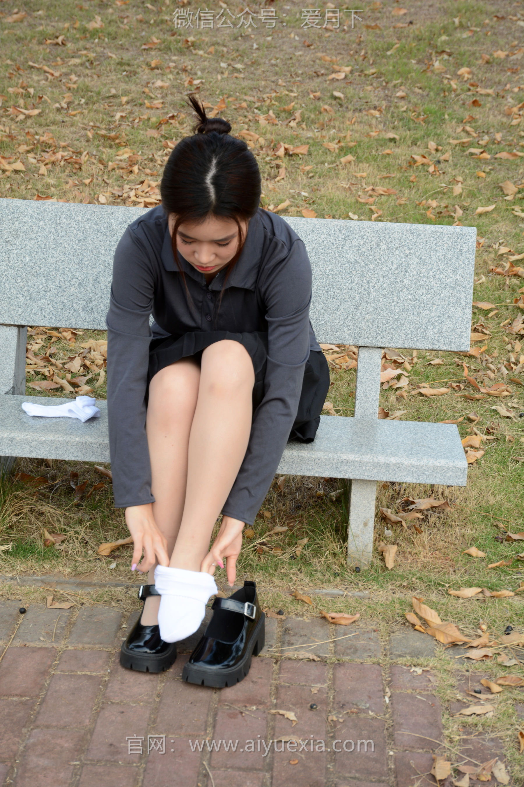 月下摄影 NO.006 茜茜 ~灰色小JK 这身灰色小JK被我穿出了正装的感觉  第6张