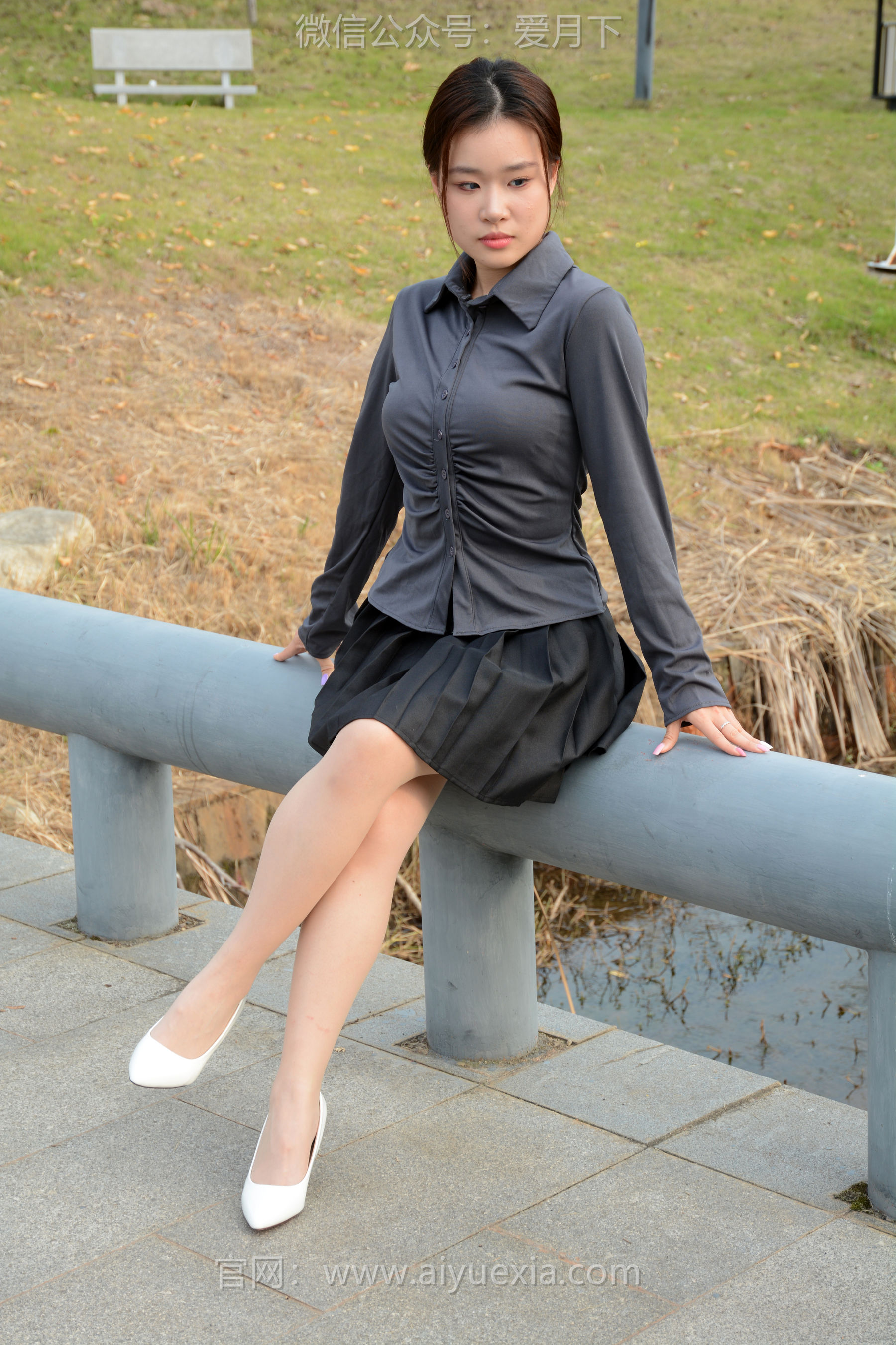 月下摄影 NO.006 茜茜 ~灰色小JK 这身灰色小JK被我穿出了正装的感觉  第82张