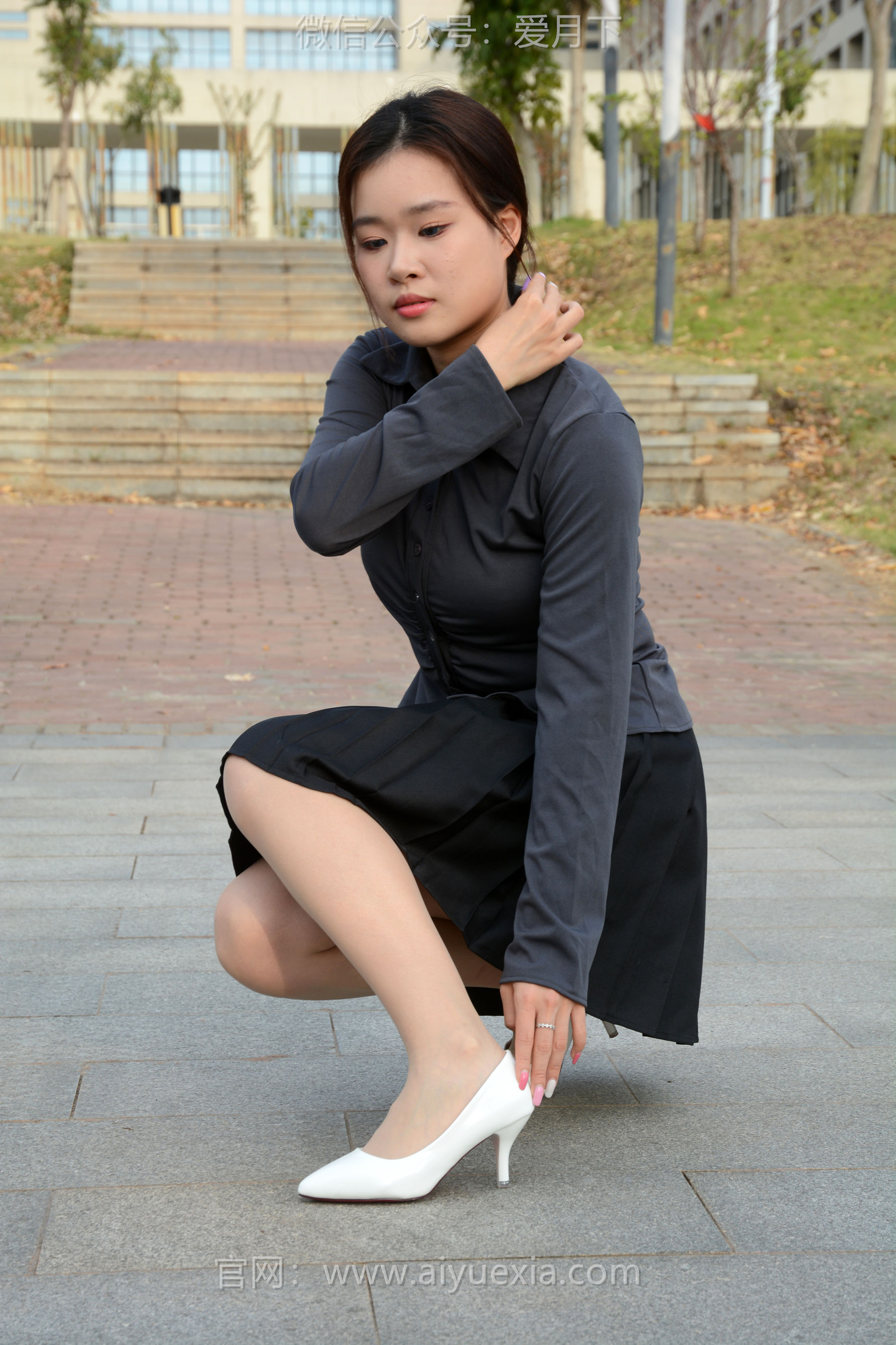 月下摄影 NO.006 茜茜 ~灰色小JK 这身灰色小JK被我穿出了正装的感觉  第73张