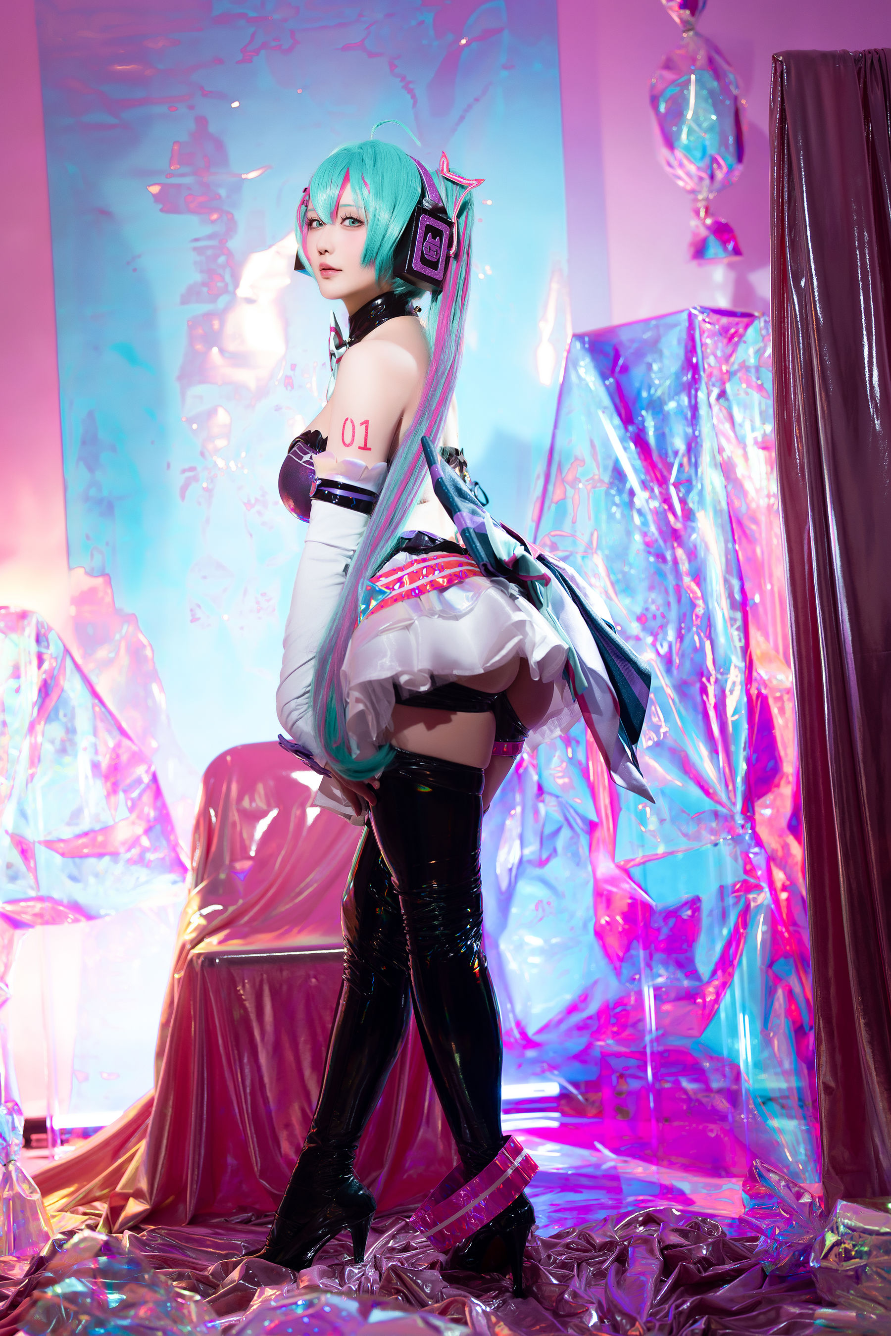 Coser小姐姐 星之迟迟 - Miku初音未来 喵斯快跑  第16张