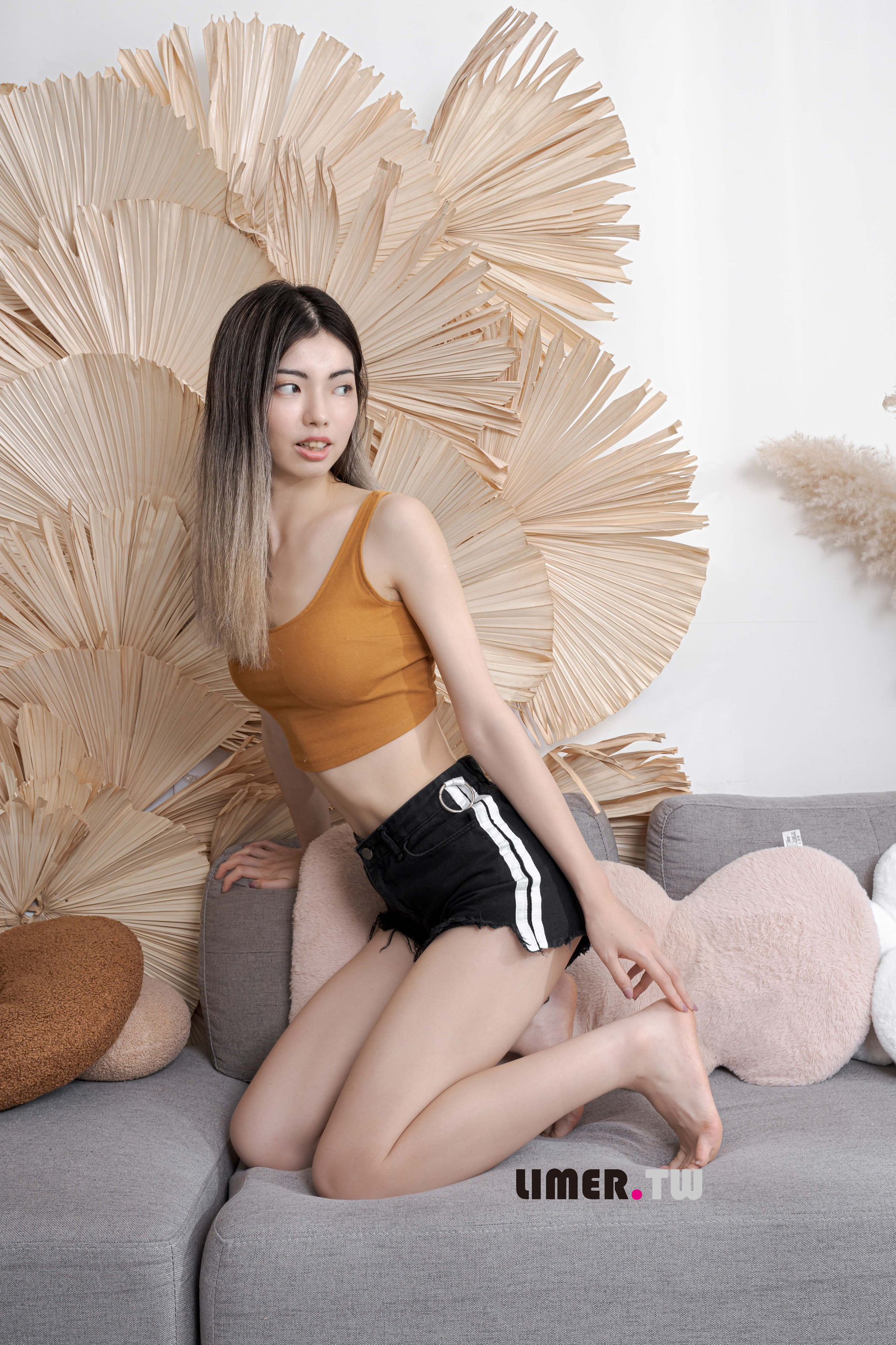 Limerence原创 No.086 Lily 捨不得换の 旧鞋 x 灵活脚脚噜爆宝特瓶  第2张