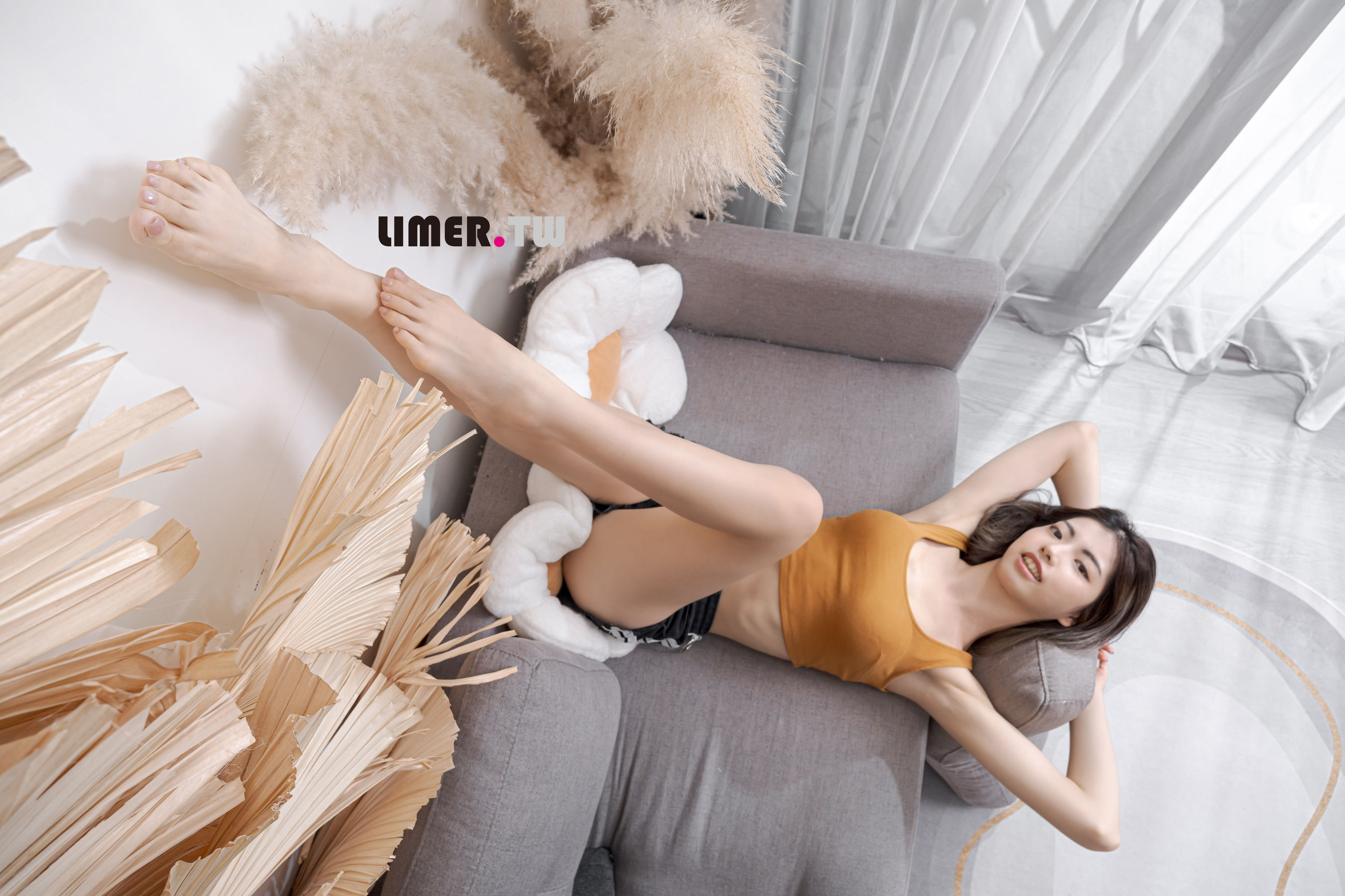 Limerence原创 No.086 Lily 捨不得换の 旧鞋 x 灵活脚脚噜爆宝特瓶  第3张