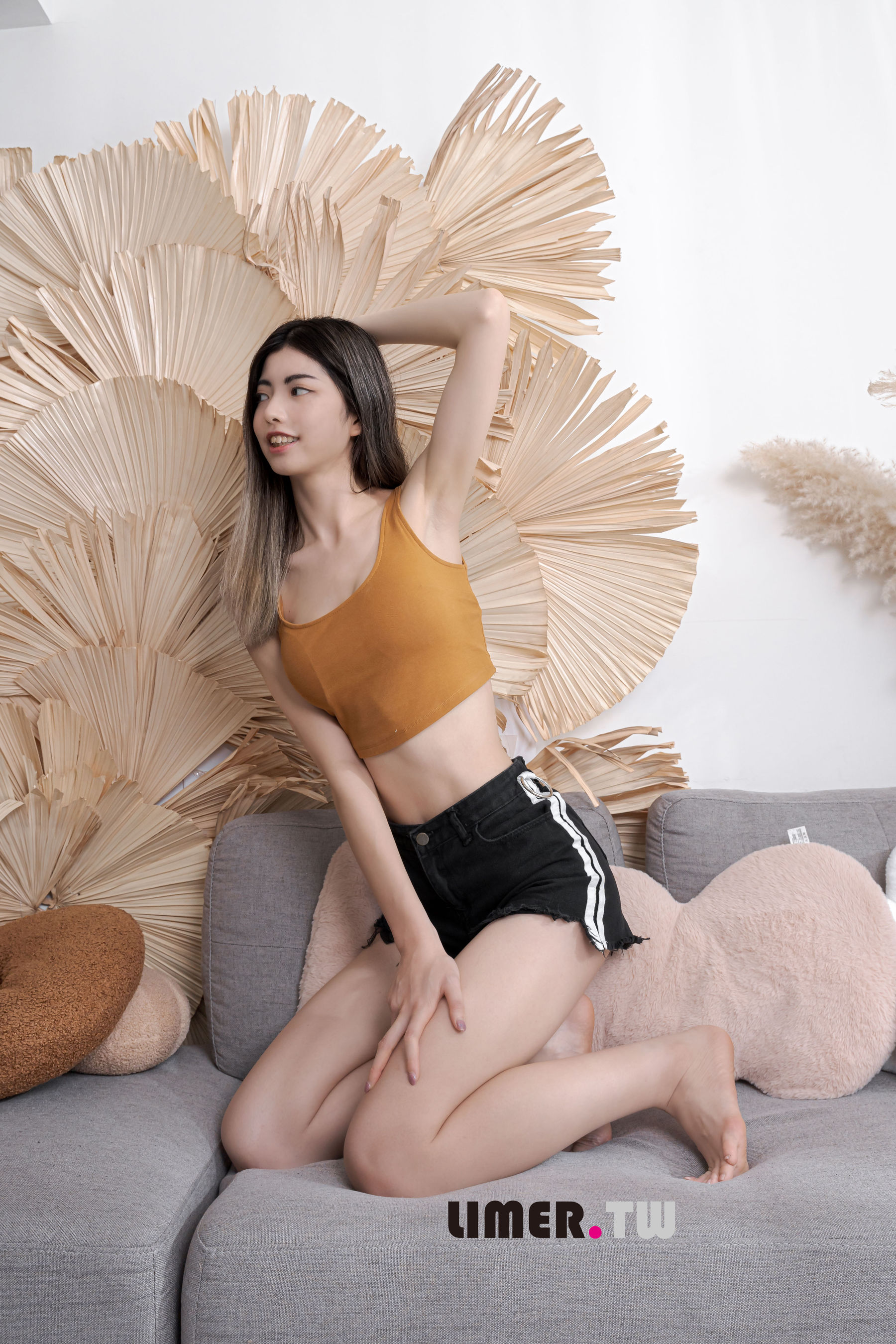 Limerence原创 No.086 Lily 捨不得换の 旧鞋 x 灵活脚脚噜爆宝特瓶  第4张