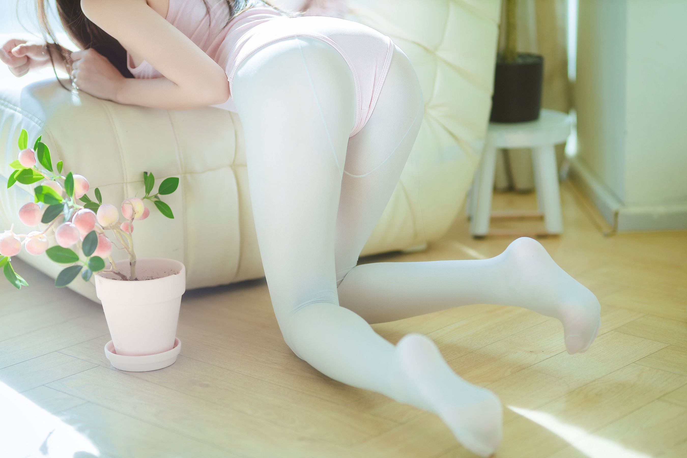 三無人型 - 白丝桃子  第36张