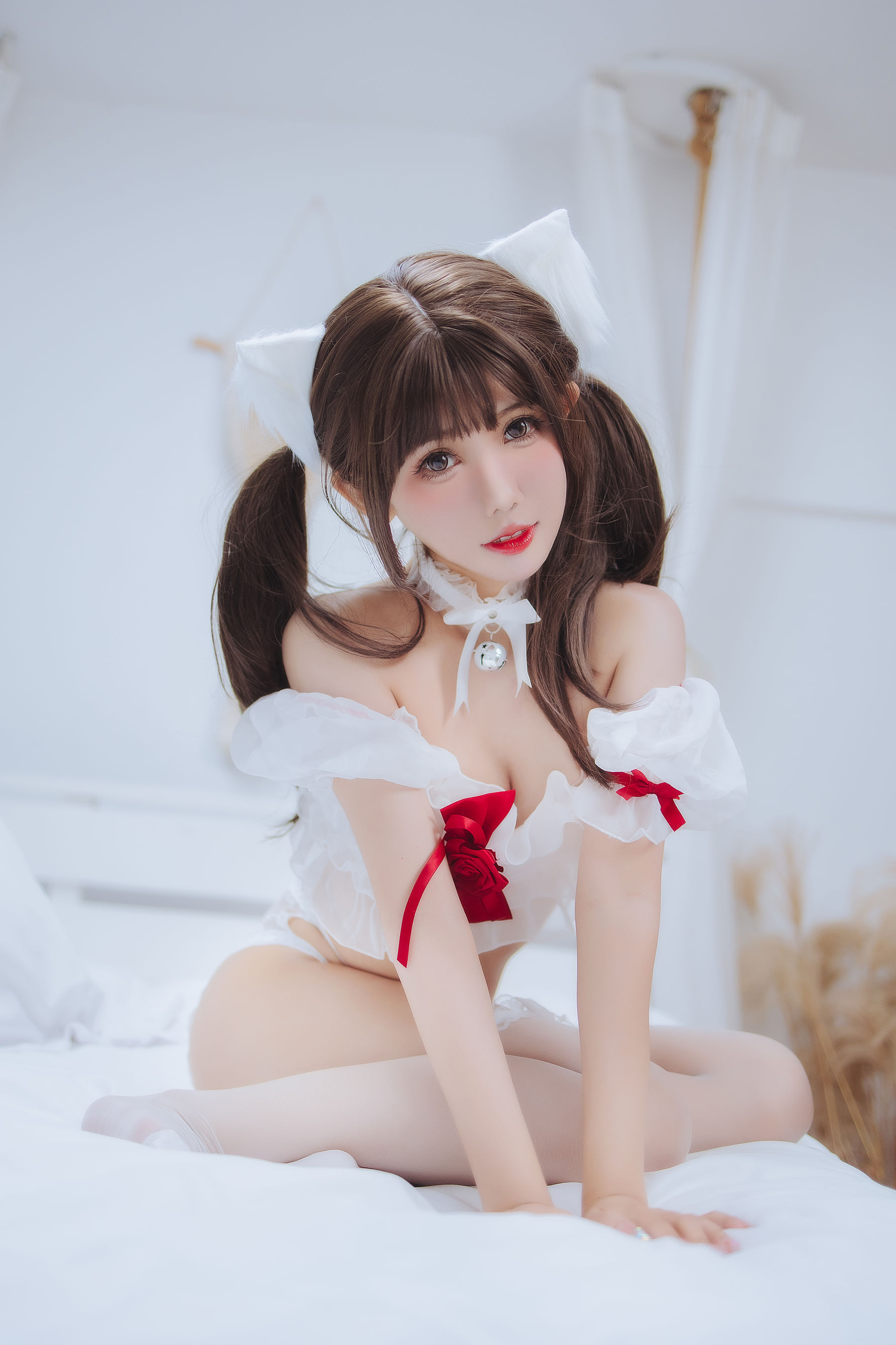 仙女月 - 白猫少女  第2张