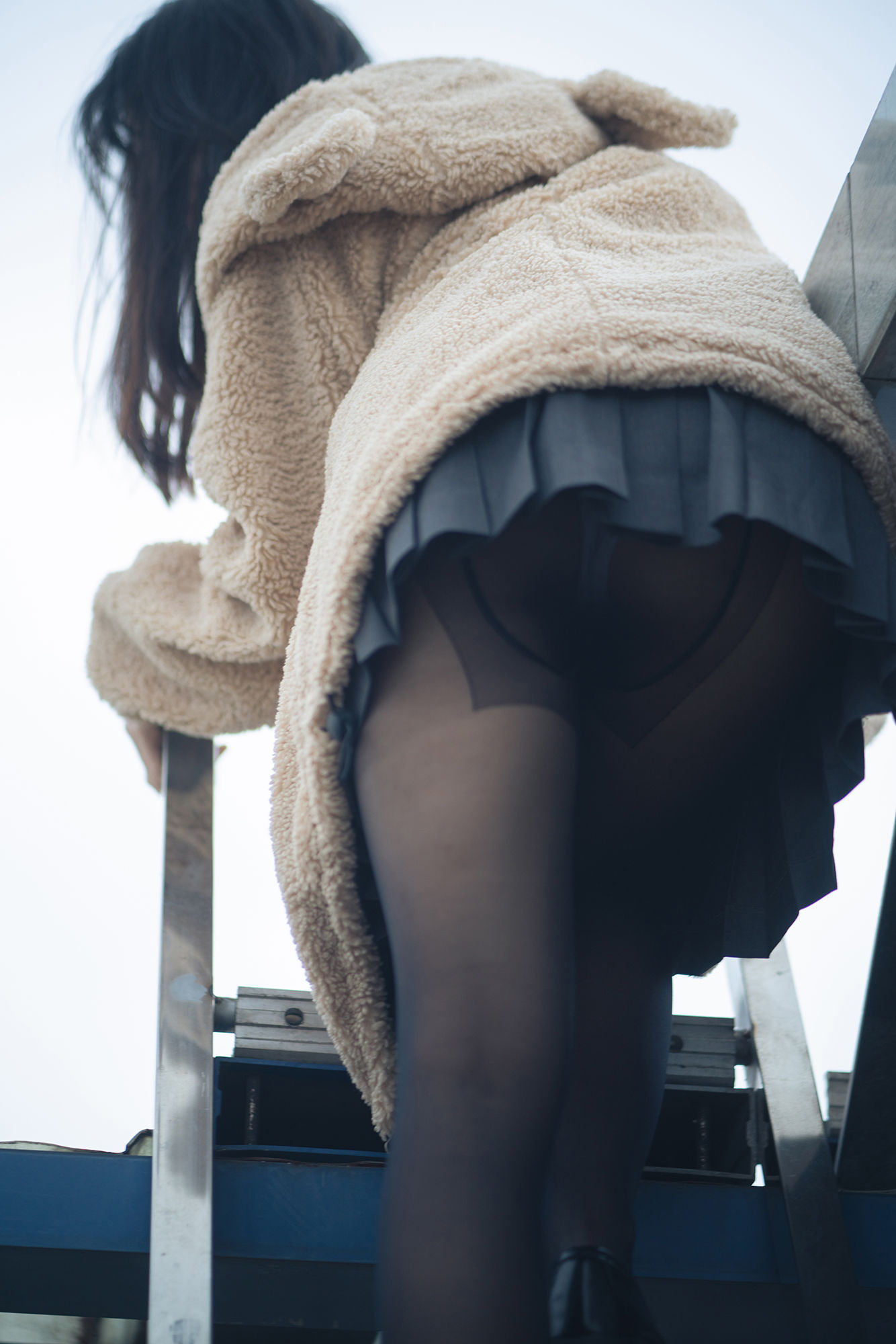 一只小栗奈 - 熊熊JK女友  第2张