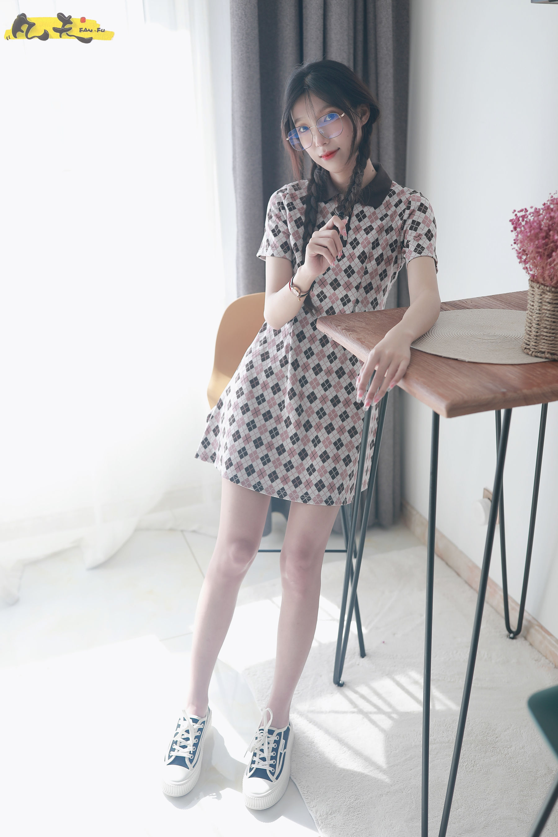 凡夫摄影 - 夏妹 板鞋白棉袜  第3张