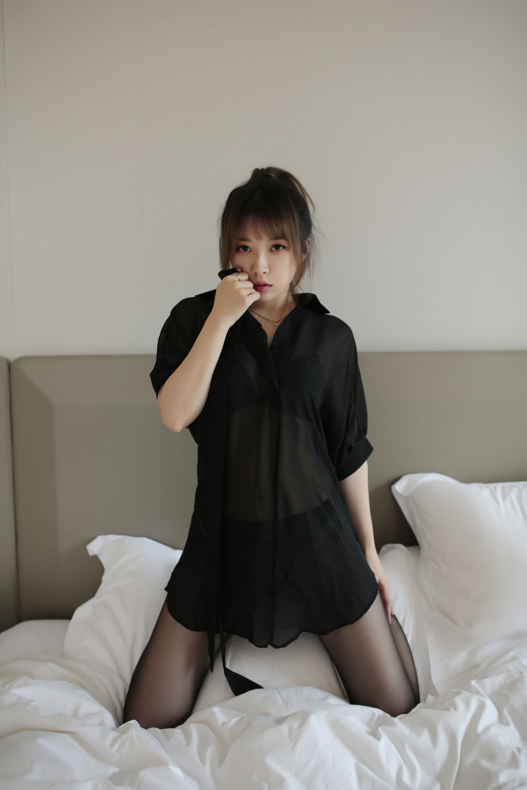 斗鱼主播小女巫露娜 - 傲慢小姐姐  第14张