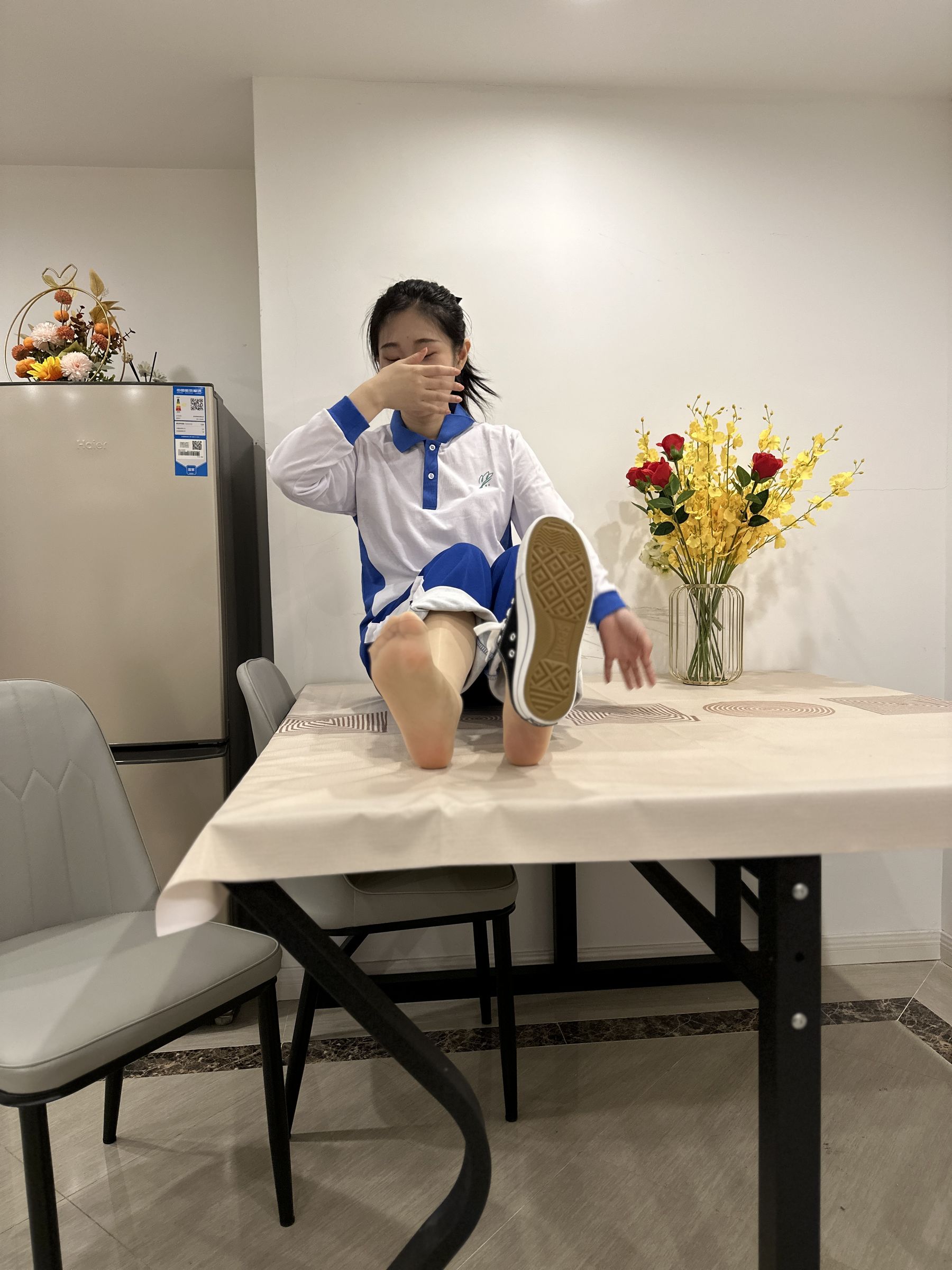 小兔 - 校服换裙子 一字马  第34张