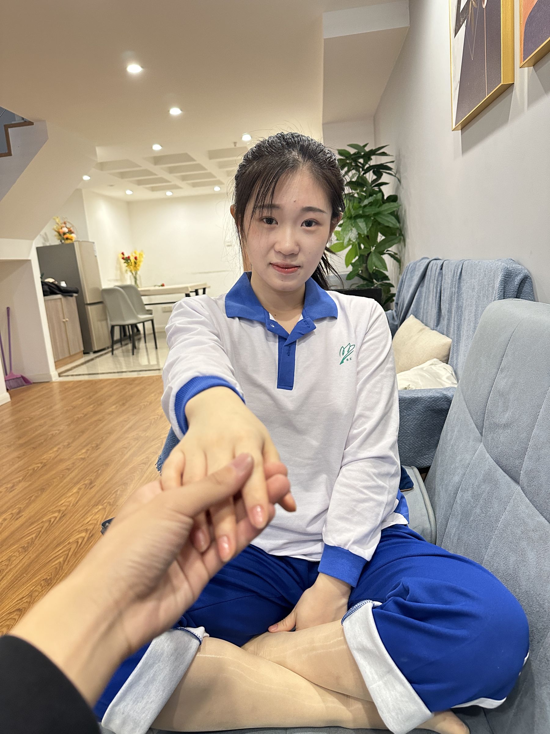 小兔 - 校服换裙子 一字马  第66张