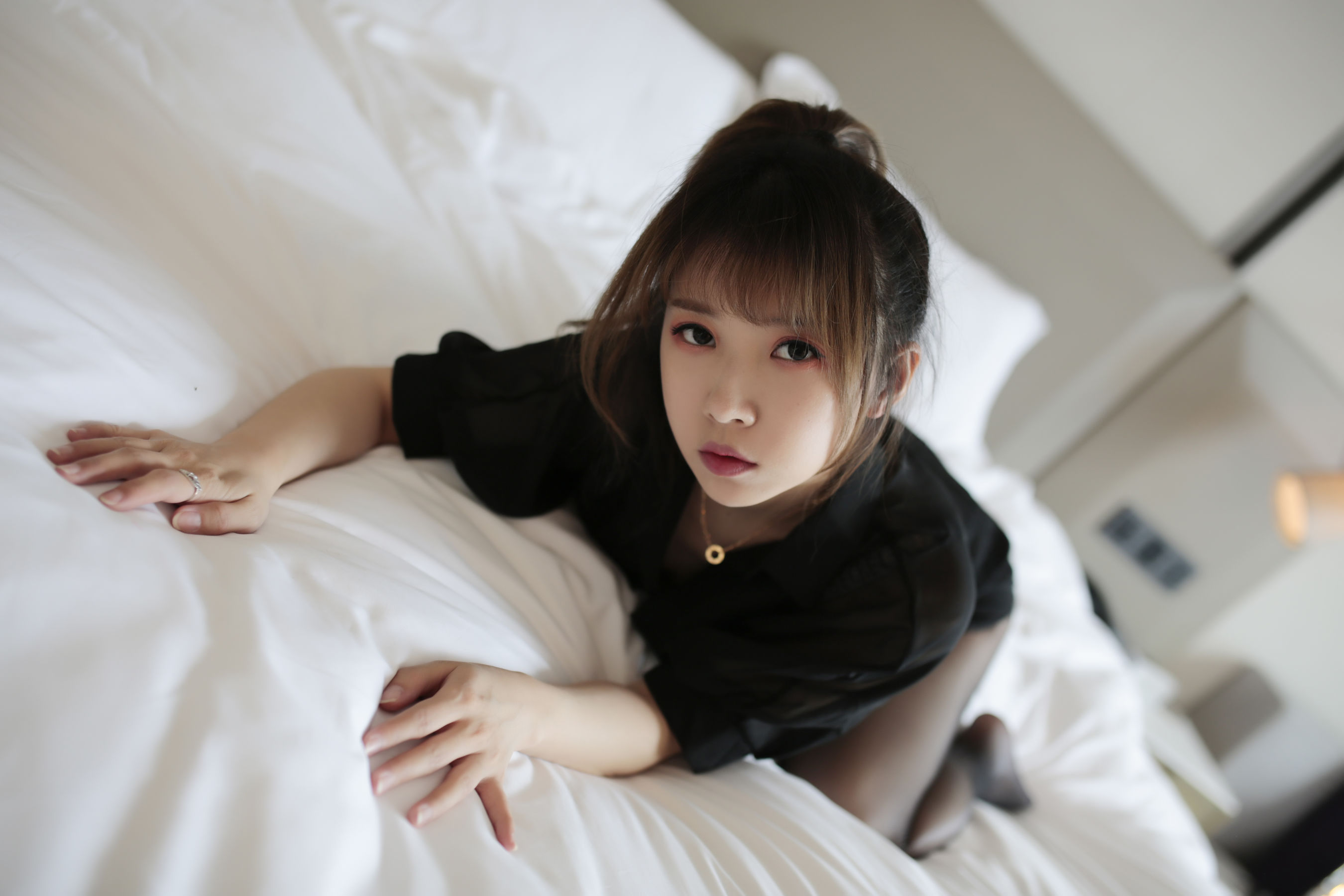 斗鱼主播小女巫露娜 - 傲慢小姐姐  第42张