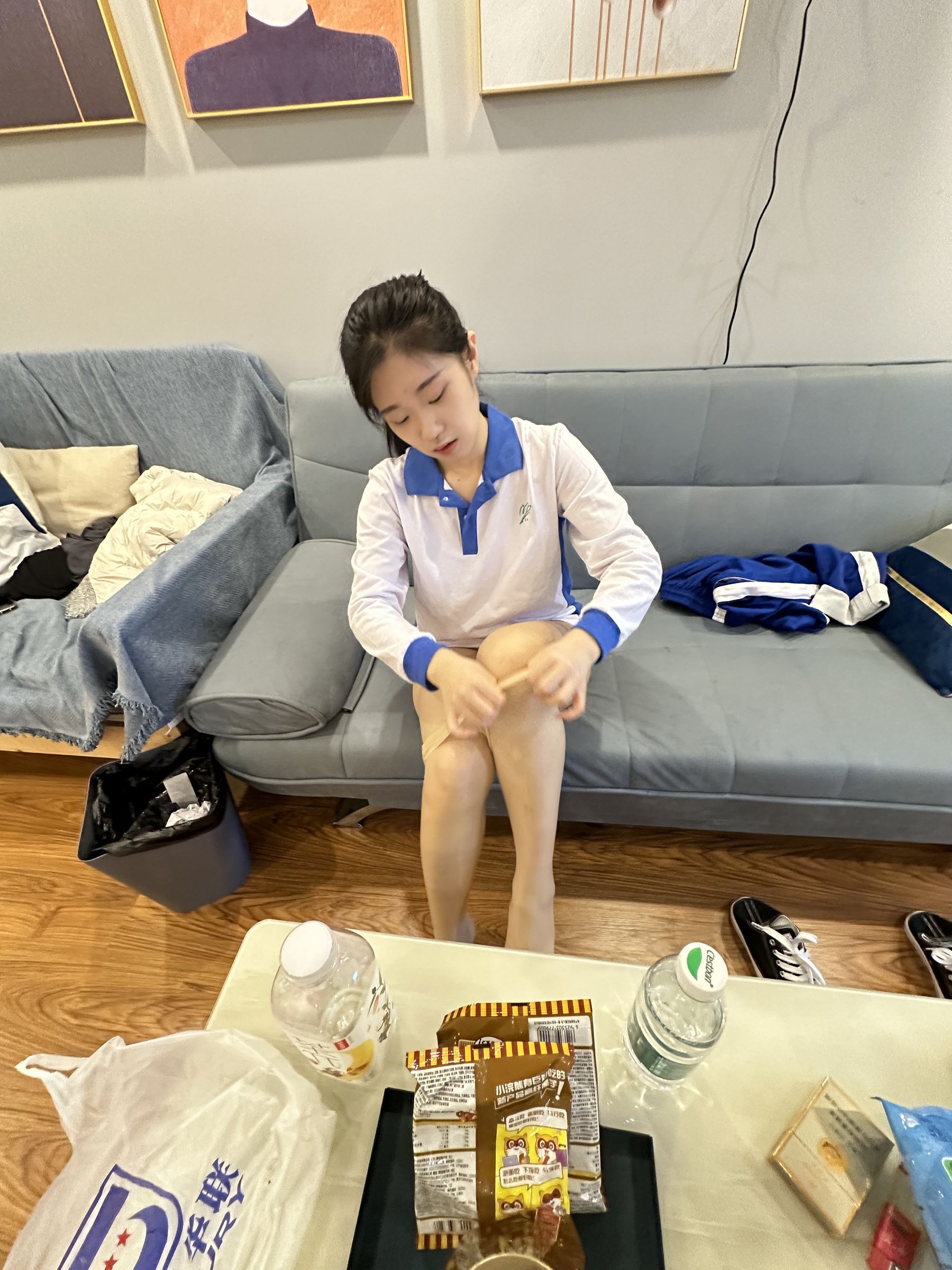 小兔 - 校服换裙子 一字马  第93张