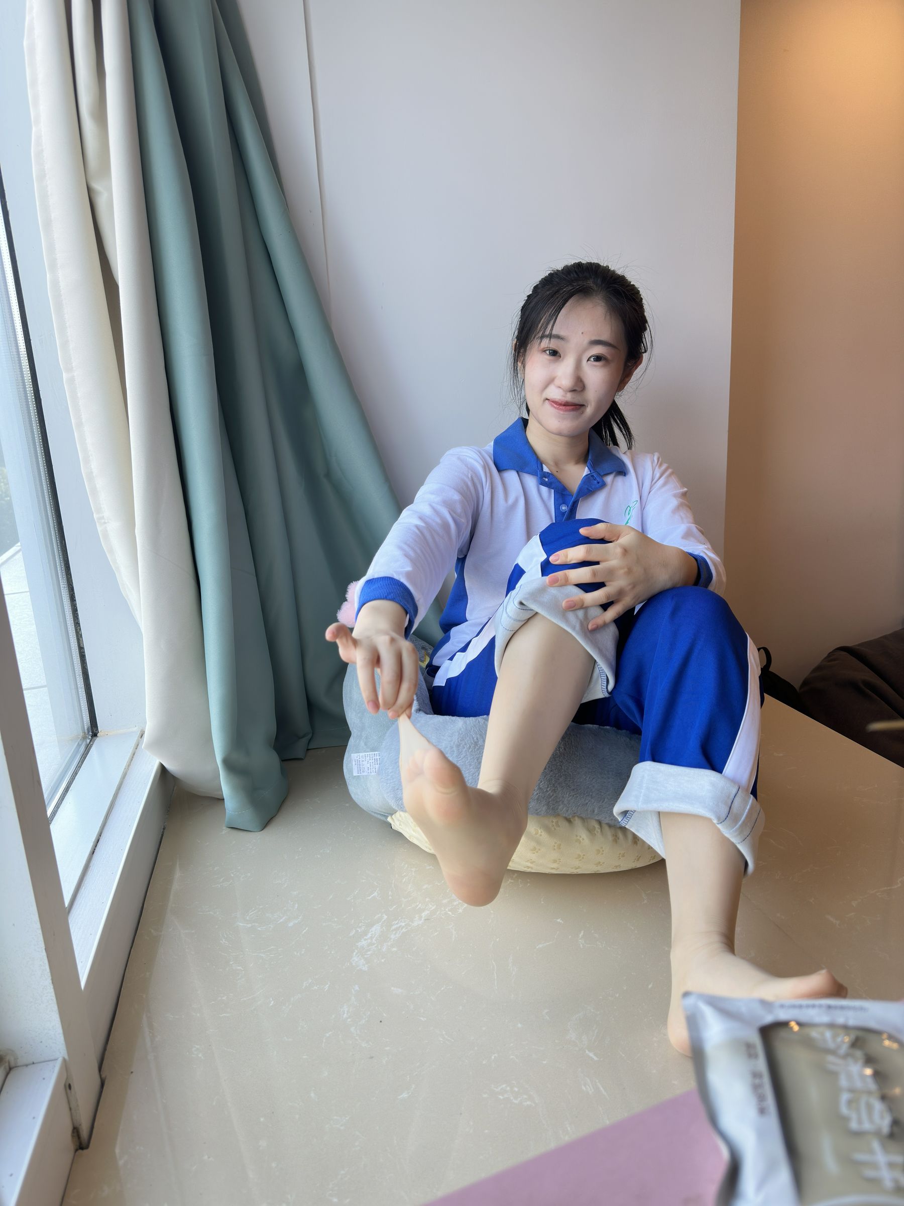 小兔 - 校服换裙子 一字马  第33张