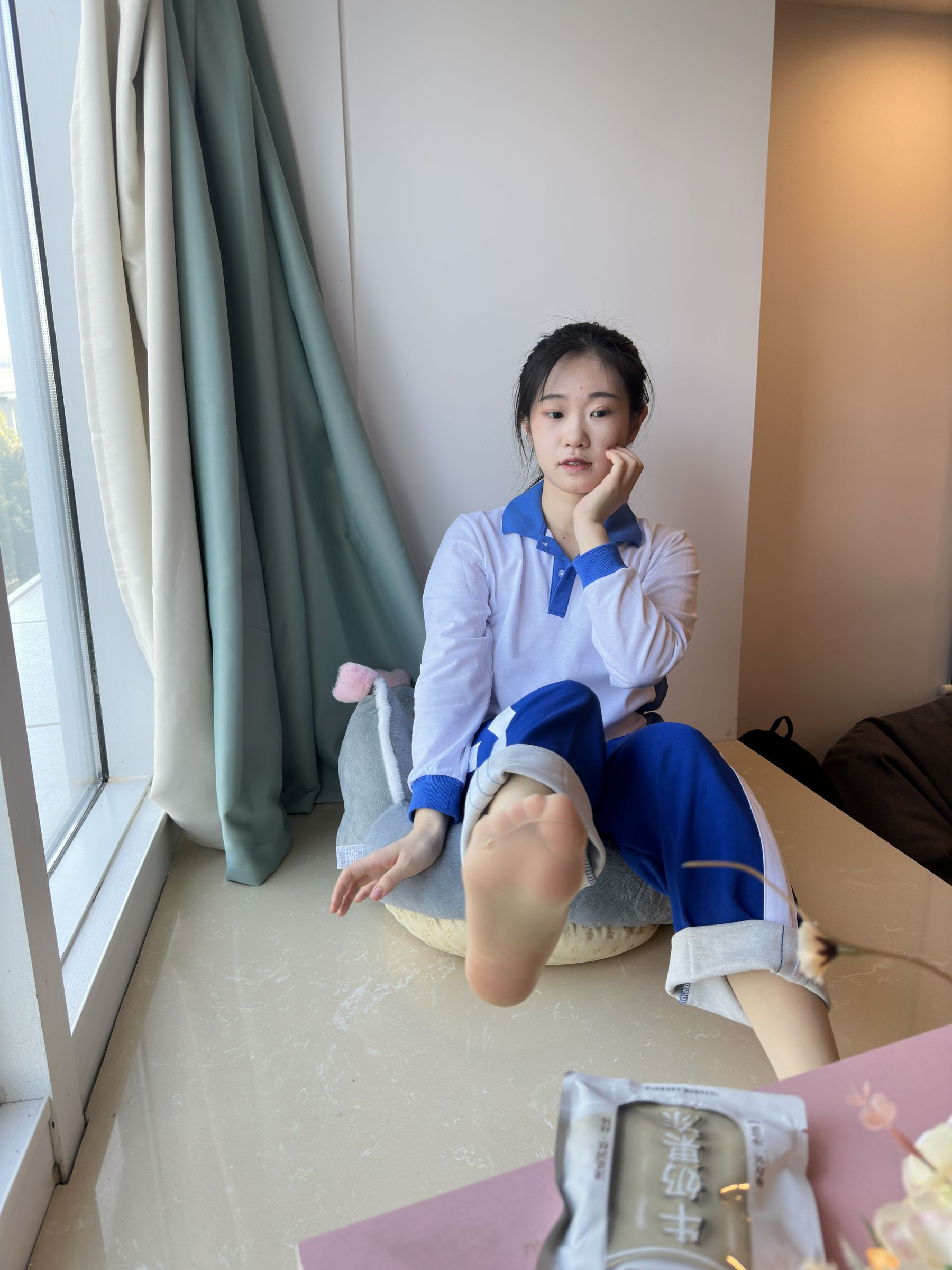 小兔 - 校服换裙子 一字马  第23张