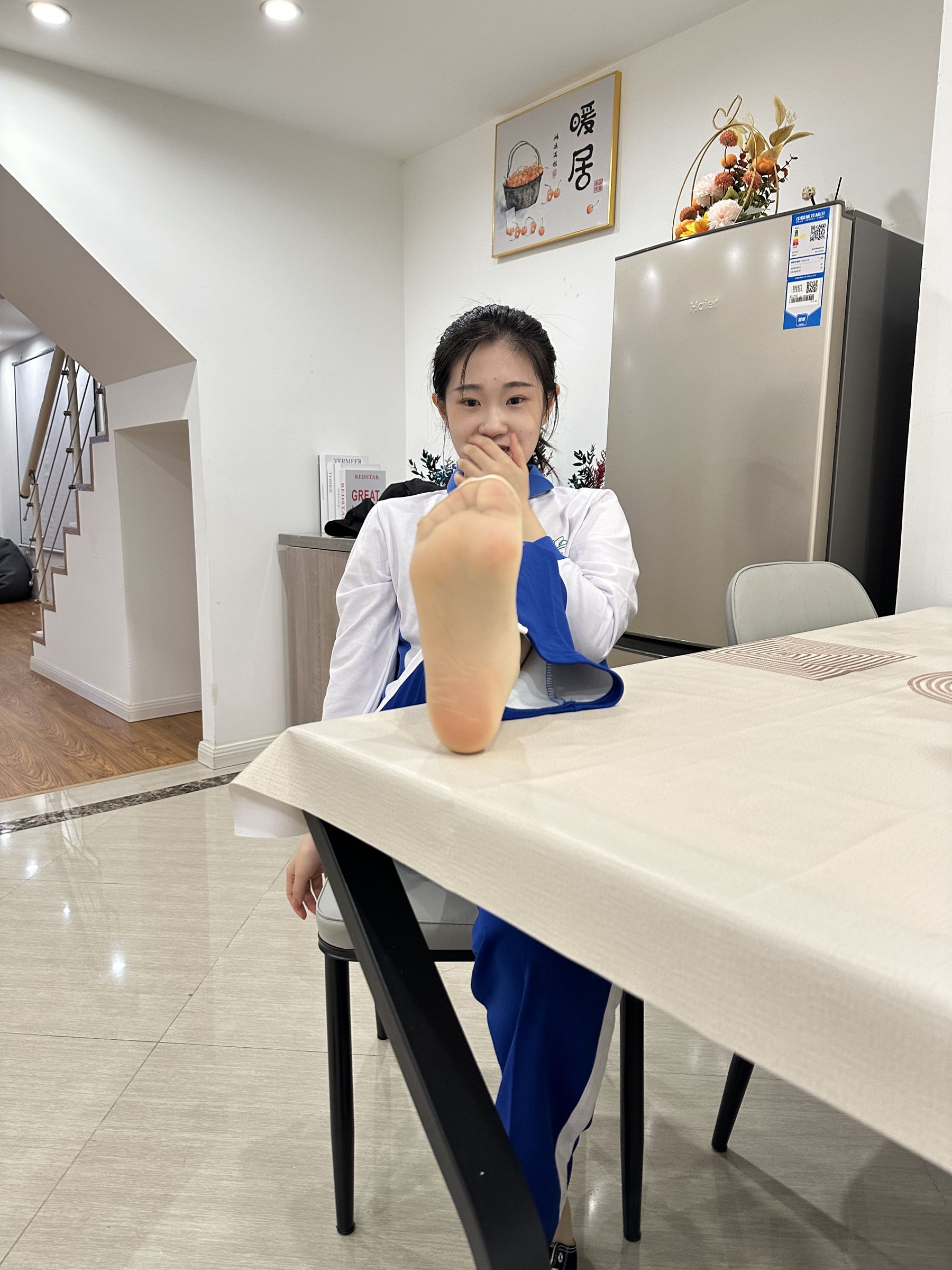 小兔 - 校服换裙子 一字马  第14张