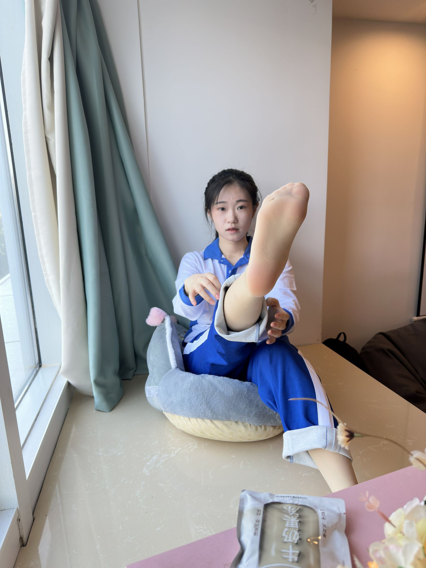 小兔 - 校服换裙子 一字马  第29张