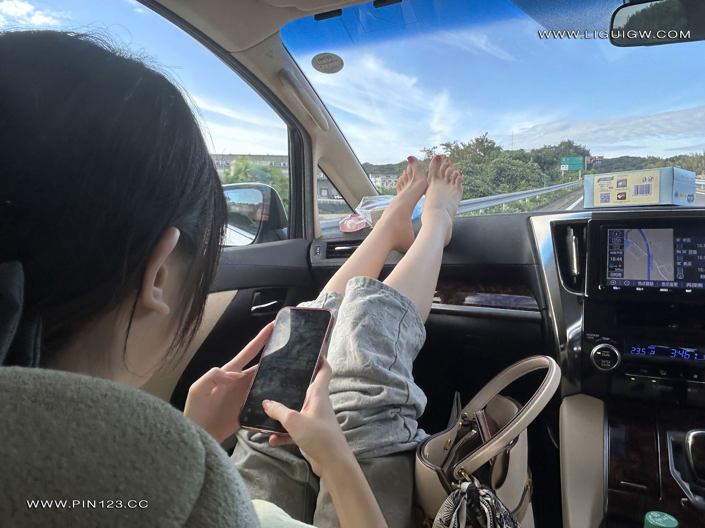 [Ligui丽柜] 2024.11.14 日本旅拍3 兔子  第1张