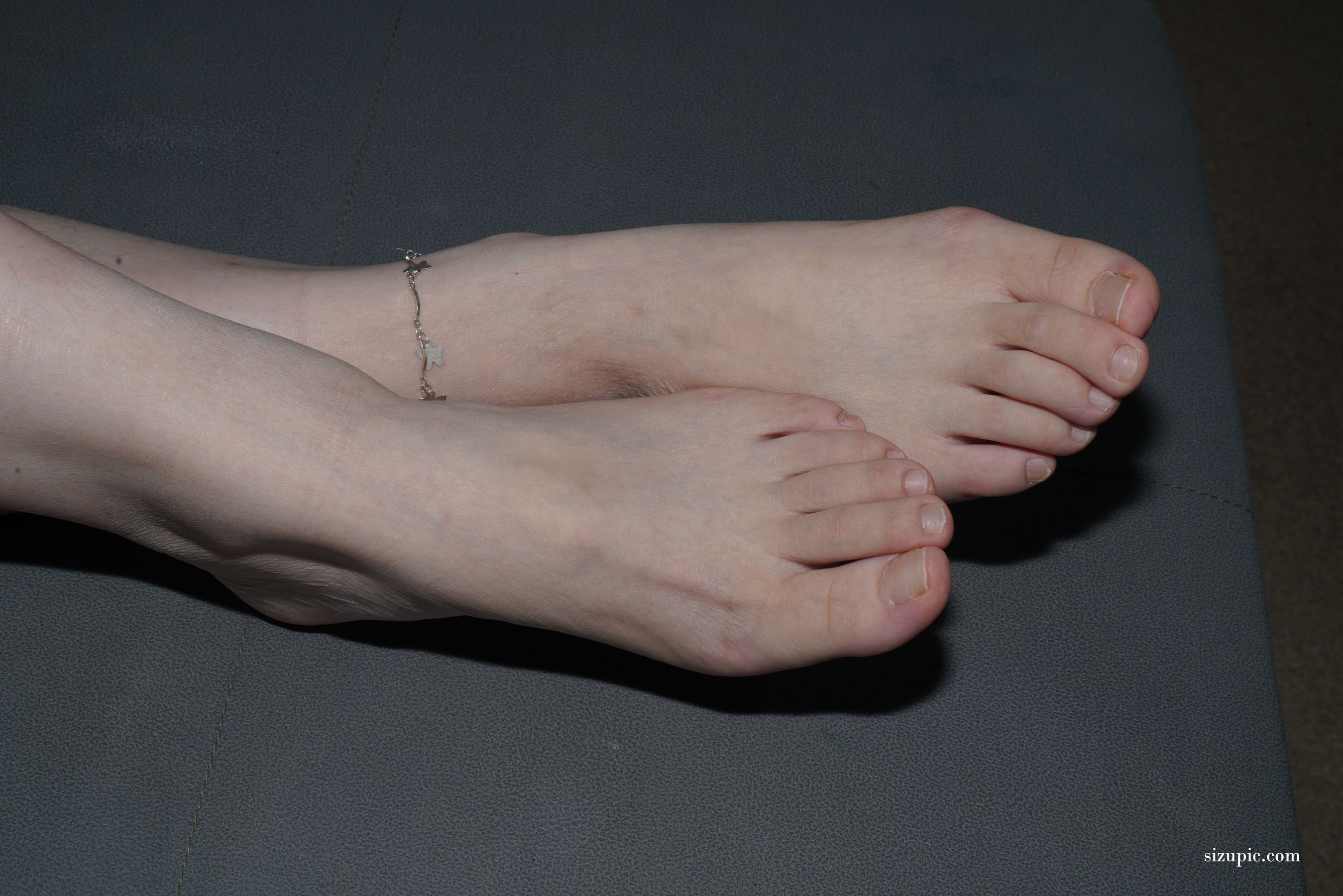 Pary摄影 No.153 小美 新模女炜玲展示36码超白小脚  第38张