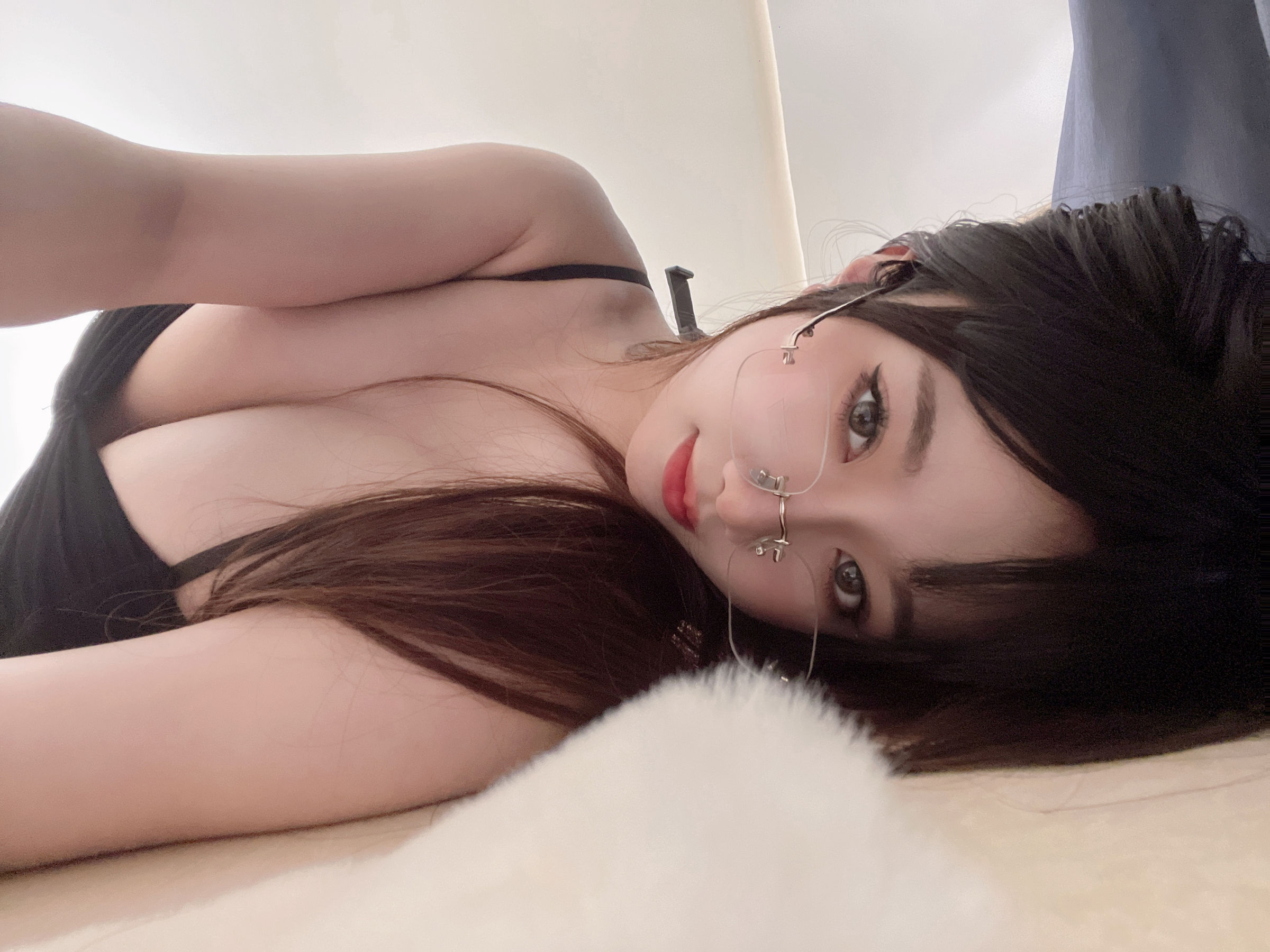 白嫩美少女 鬼畜瑶 - 包臀黑丝  第3张