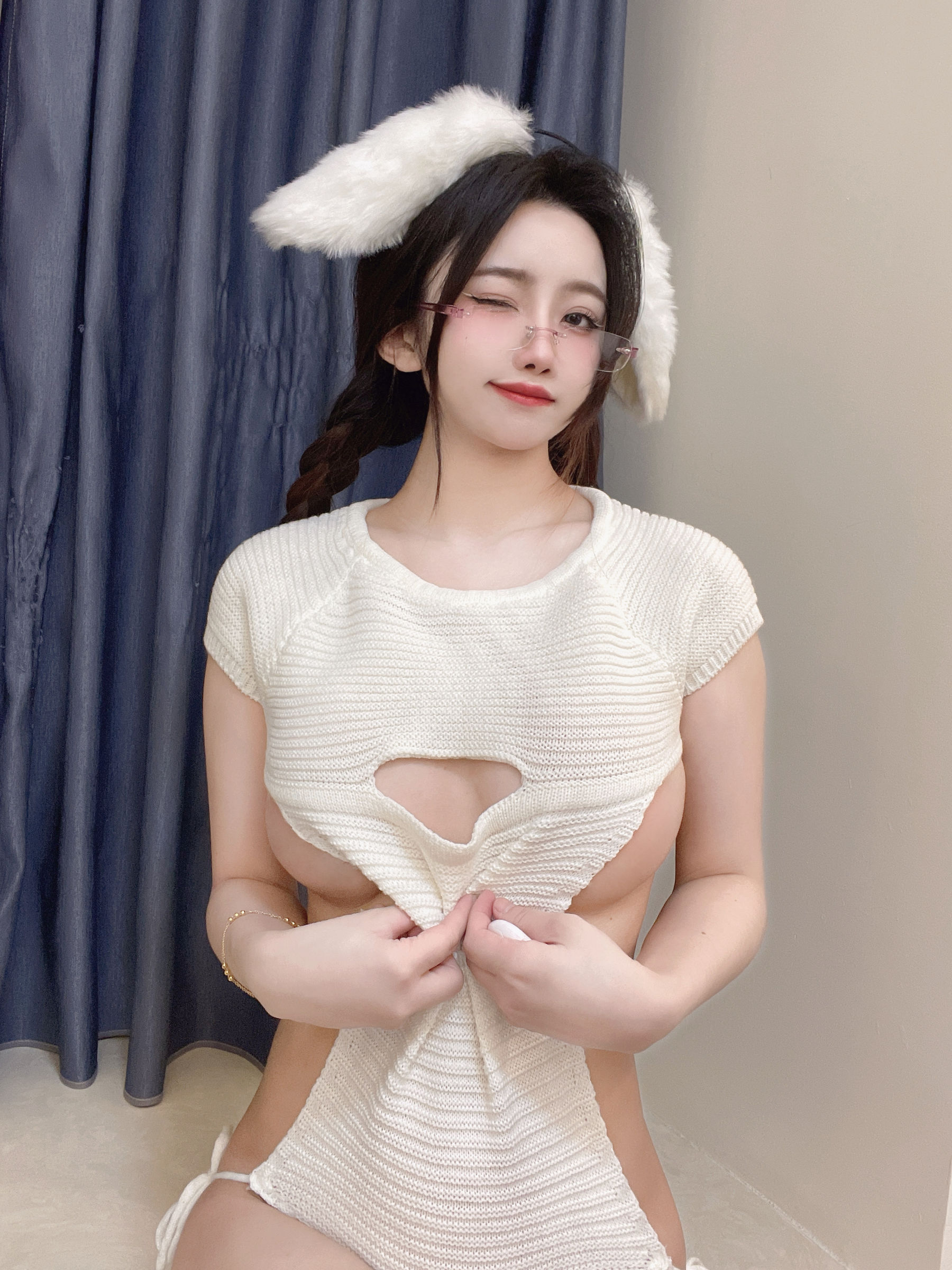 白嫩美少女 鬼畜瑶 - 毛衣小兔子  第10张