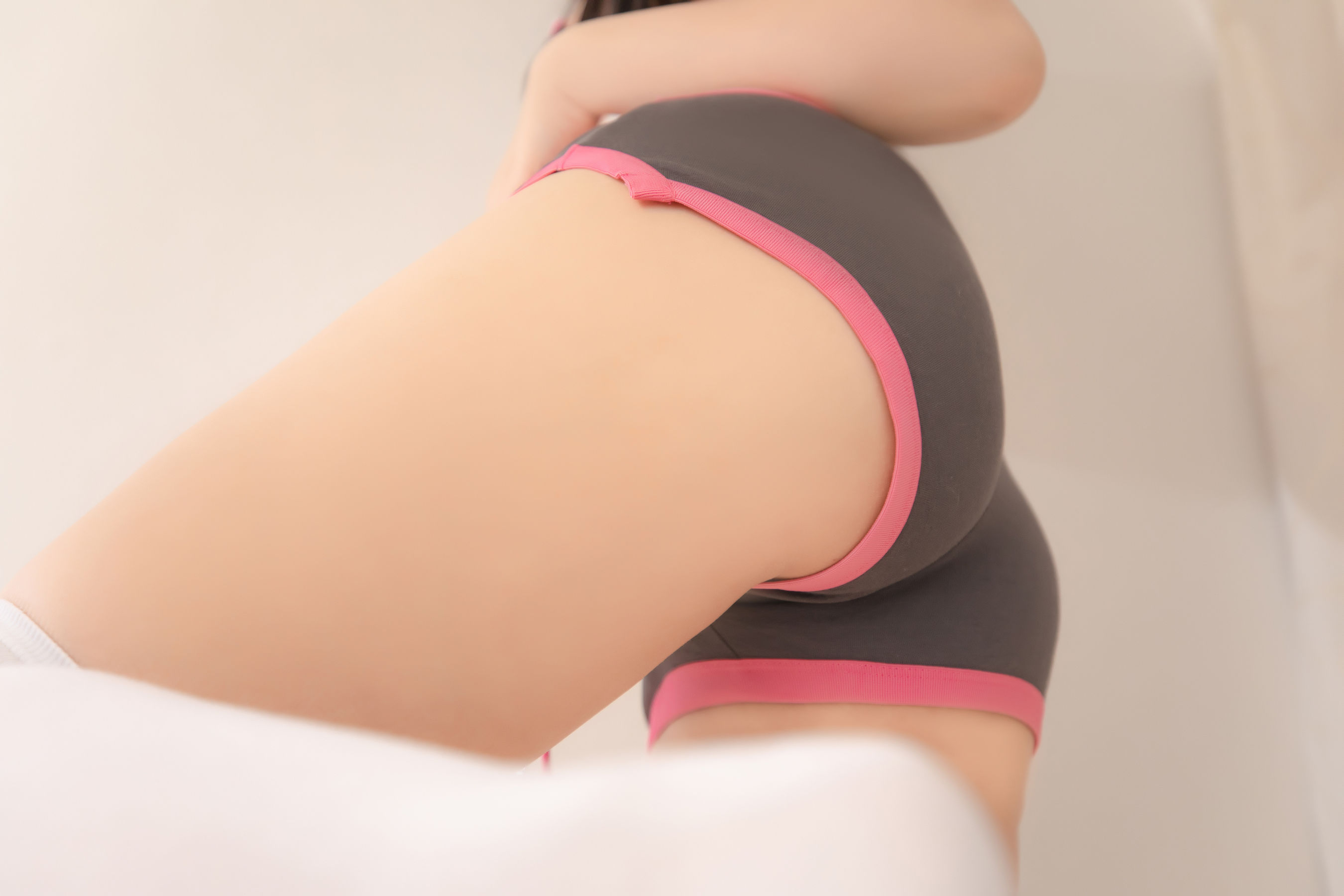 萝莉 神楽板真冬 之伸展少女  第11张