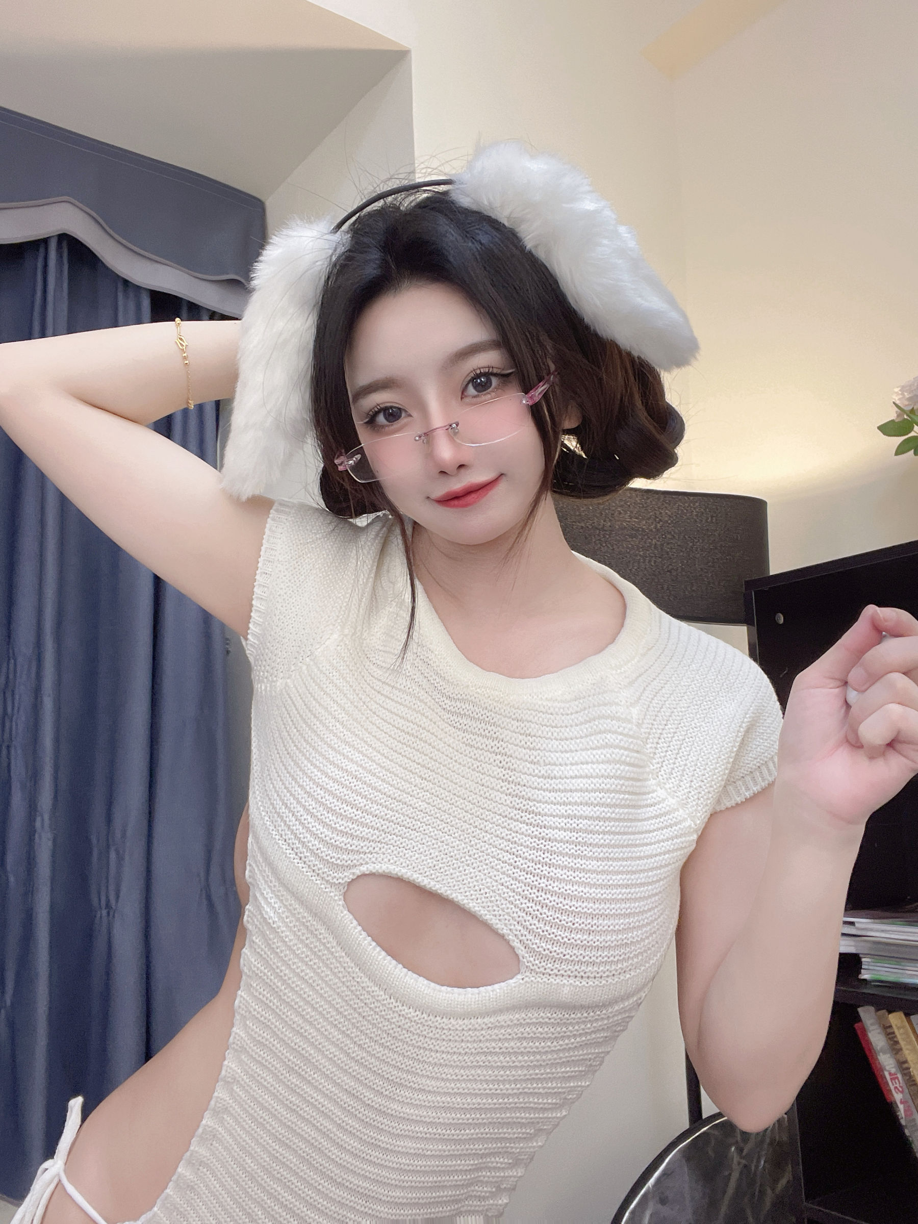 白嫩美少女 鬼畜瑶 - 毛衣小兔子  第9张