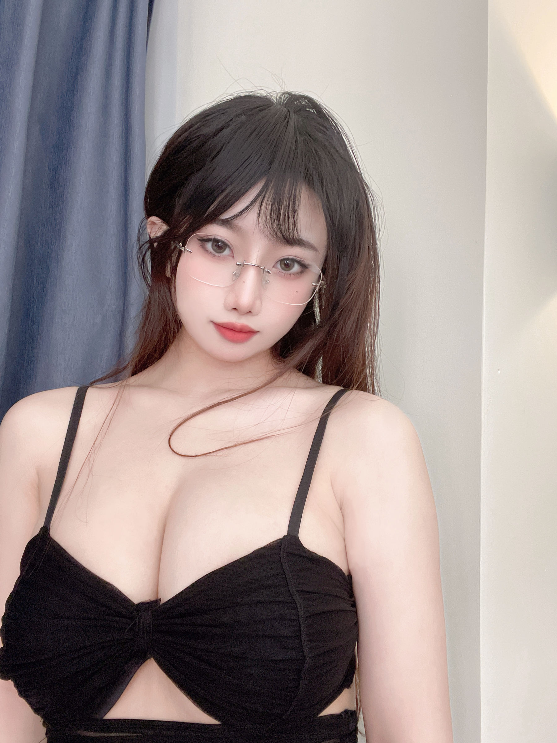 白嫩美少女 鬼畜瑶 - 包臀黑丝  第11张