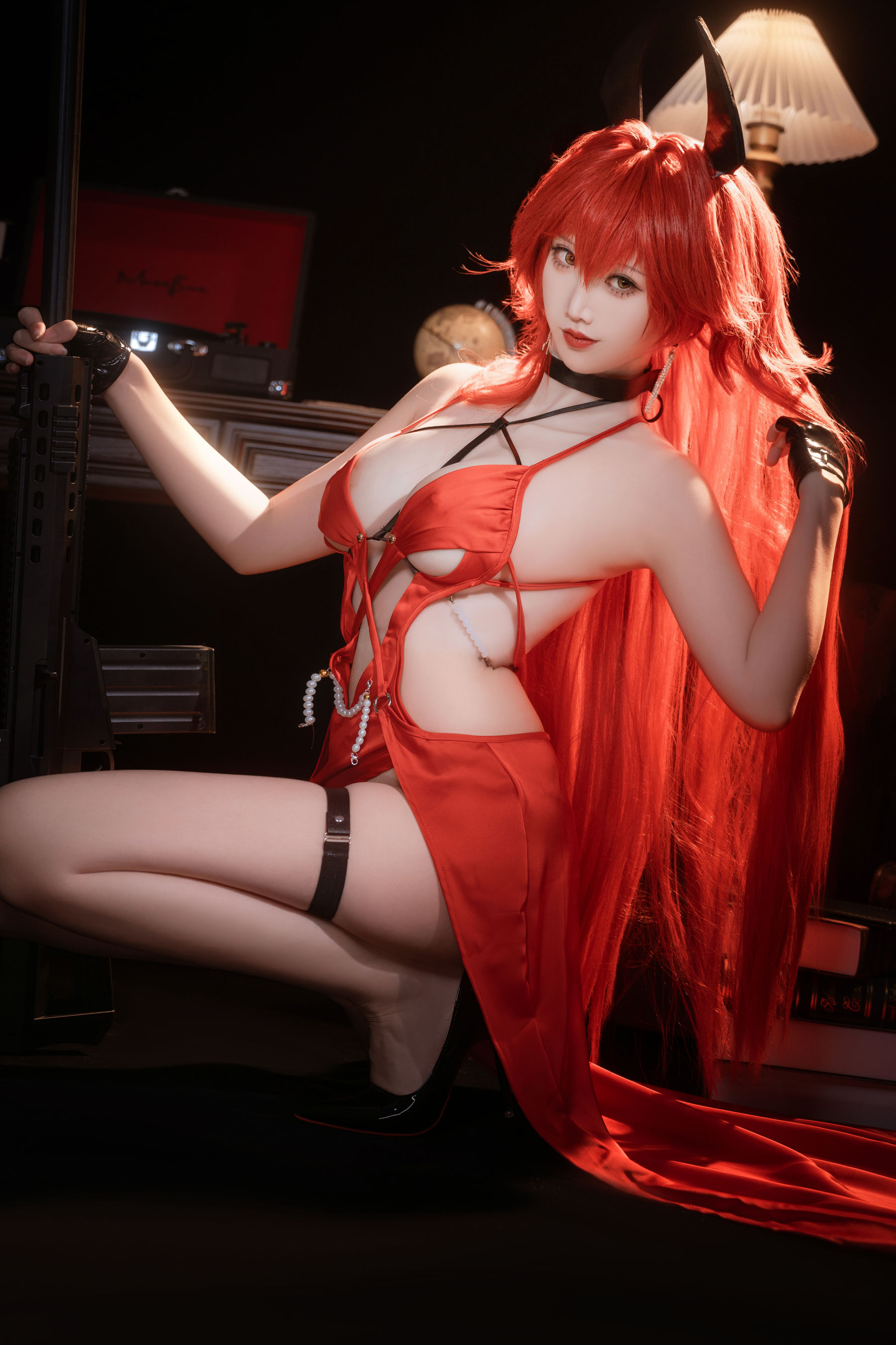 可爱人气Coser面饼仙儿 - Nikke 小红帽礼服  第6张
